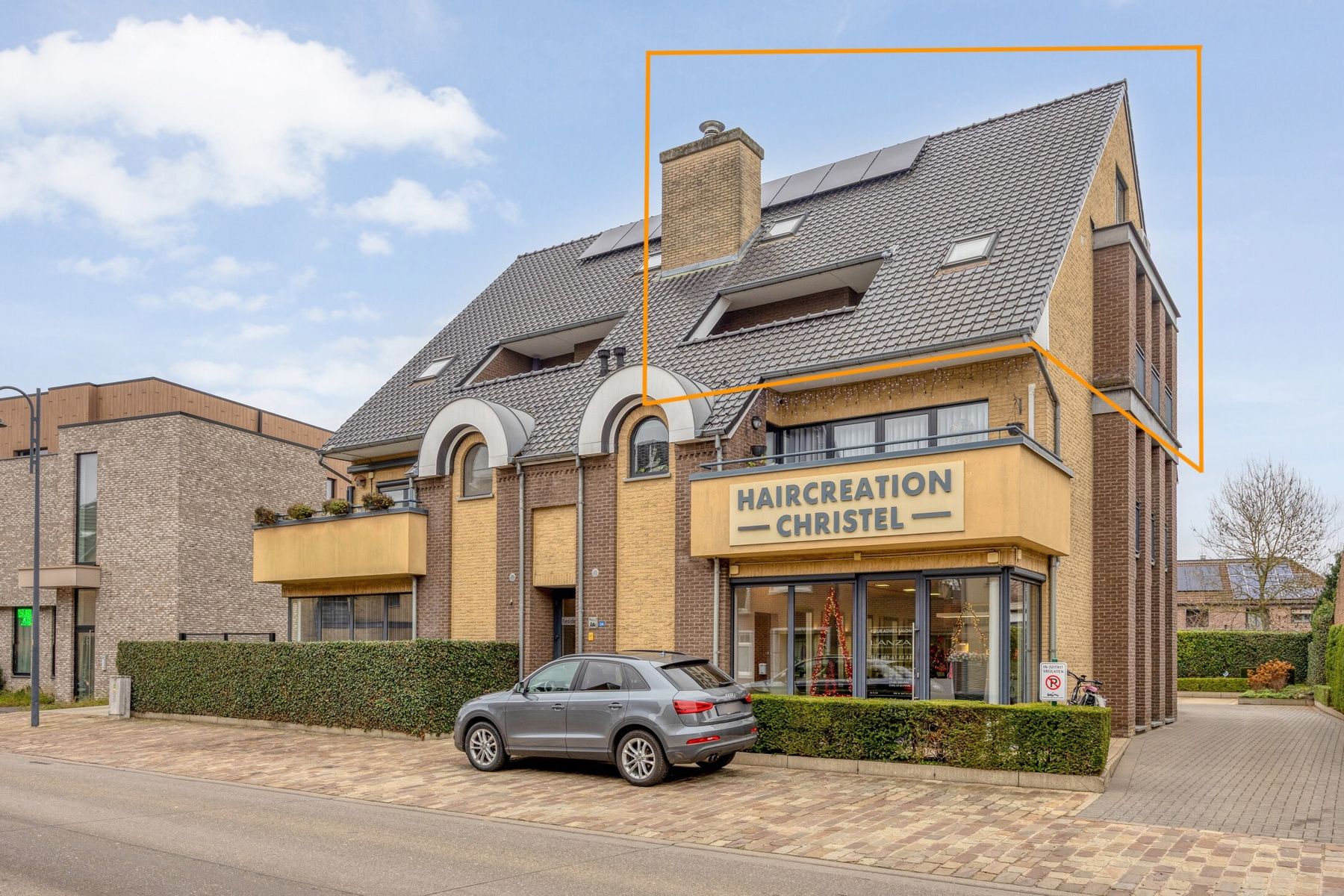 RUIM, INSTAPKLAAR DUPLEXAPPARTEMENT (MOGELIJKE OPBRENGSTEIGENDOM) MET 2 SLAAPKAMERS, TERRAS, KELDERBERGING EN AUTOSTAANPLAATS IN HET CENTRUM VAN ZUTENDAAL ! foto 2