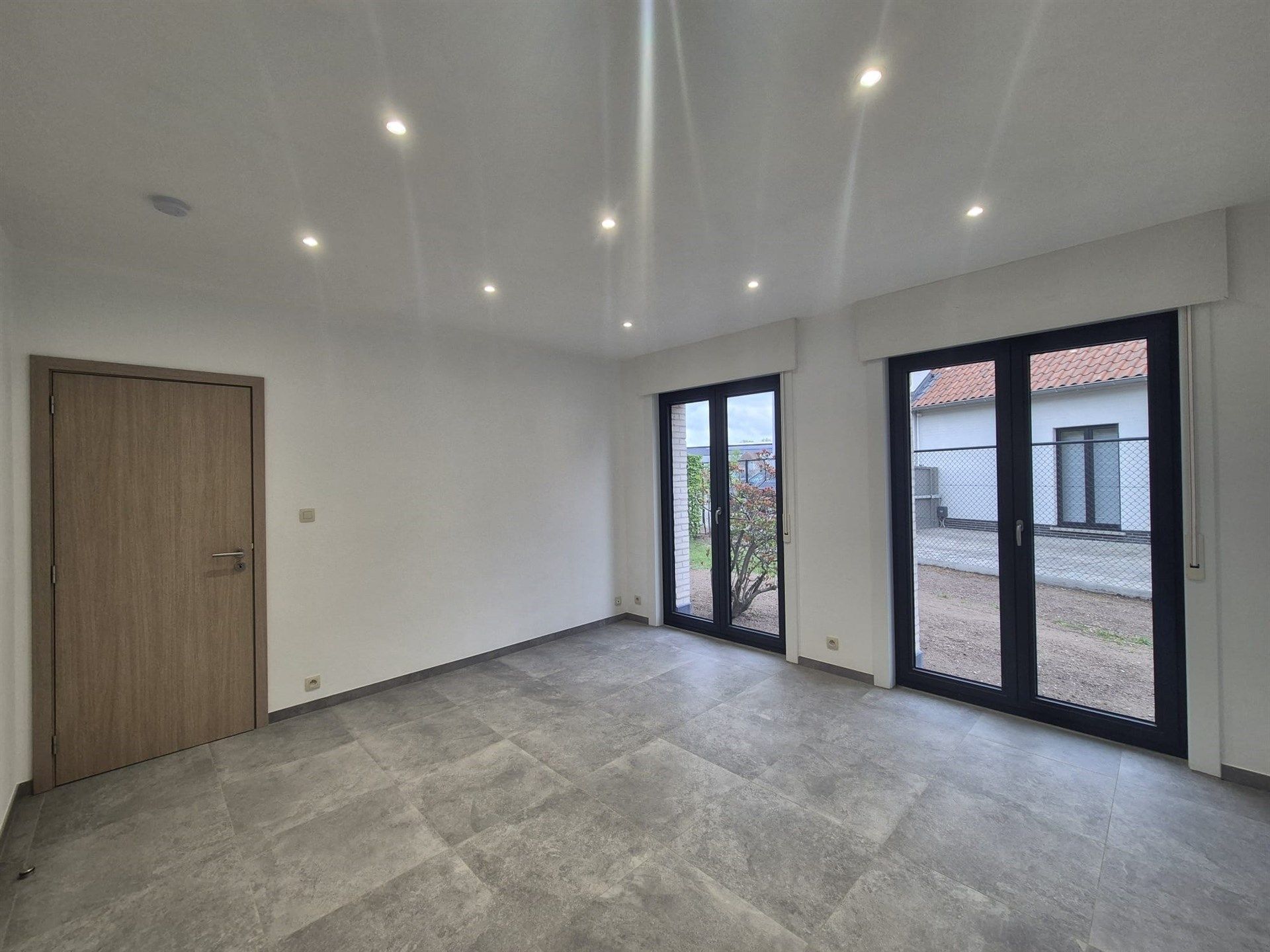 Gerenoveerde energiezuinige bungalow met 2 slaapkamers.  foto 19