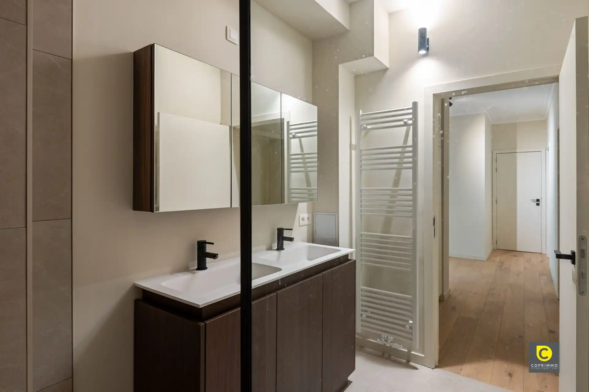 Hoogwaardig gerenoveerd 3 slpk app met P foto 9