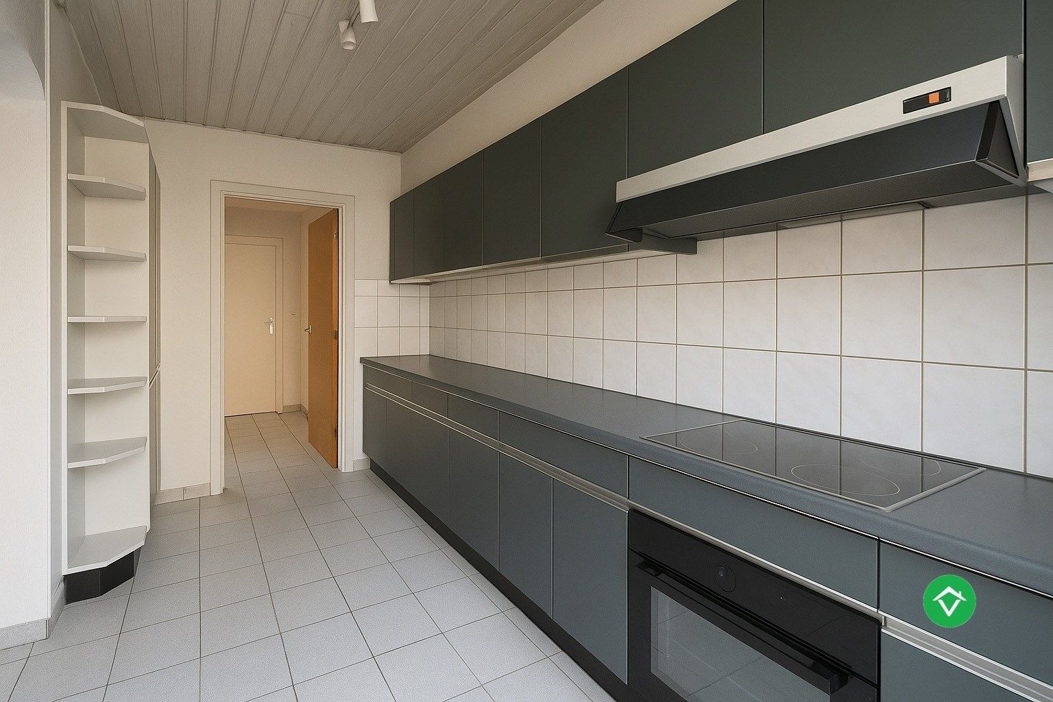 Ruime gezinswoning op perceel van 1126 m²  - tal van mogelijkheden! foto 9