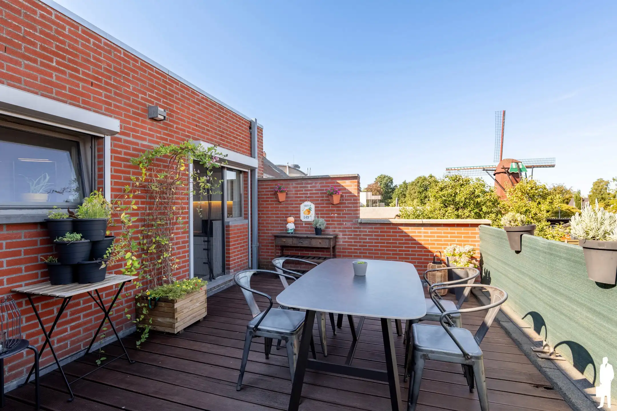 Uitstekend ruim appartement met 2 grote slaapkamers en terras foto 17