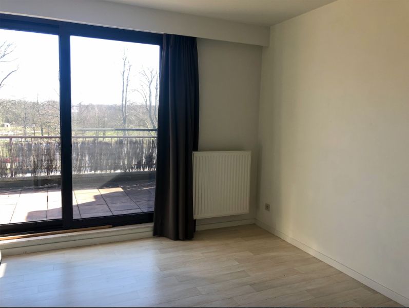 Ruim 1 slaapkamer appartement, 2 terrassen, toplocatie! foto 9