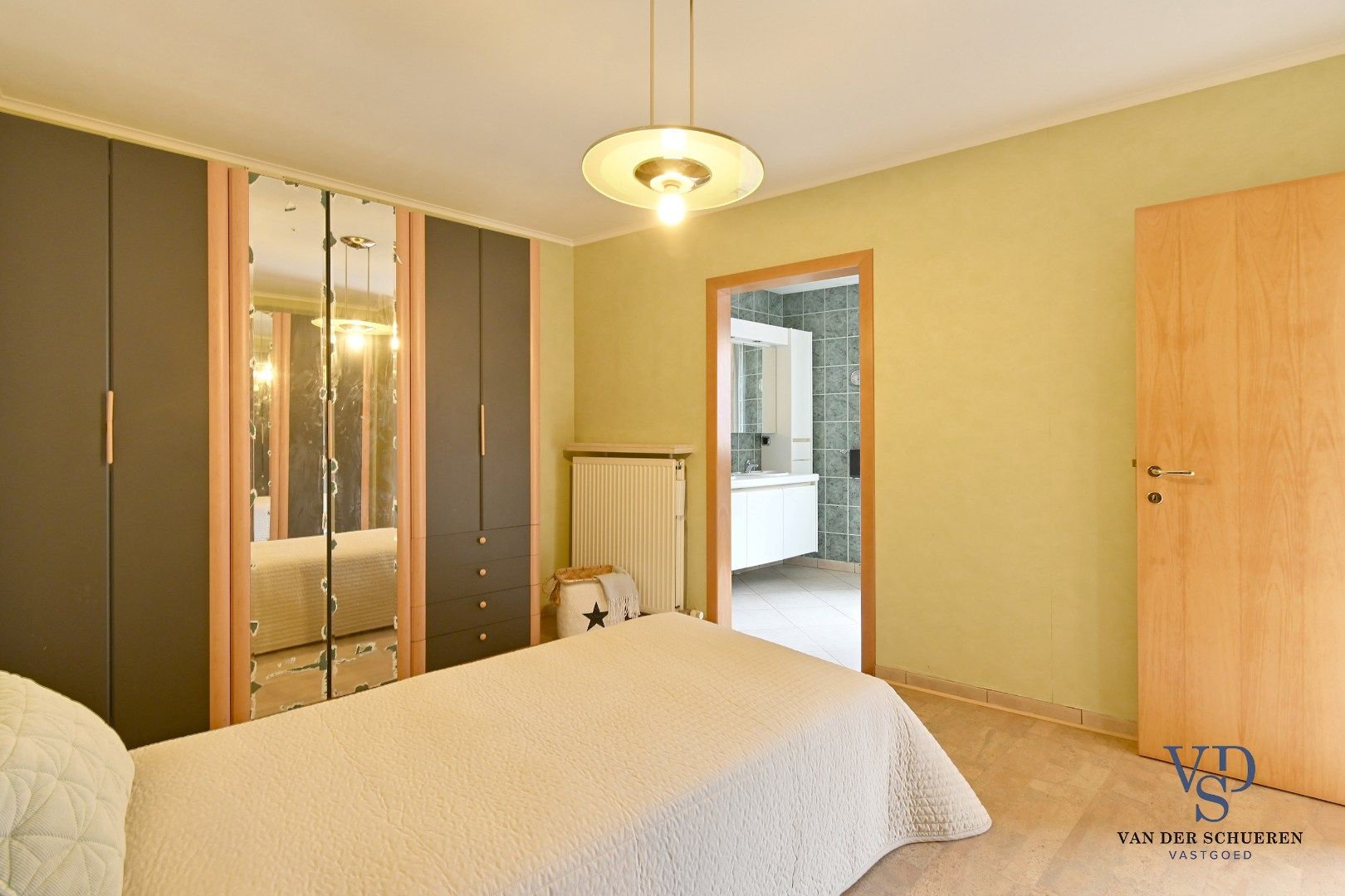 Tijdloos en ruim (> 300 m²) wonen. foto 12