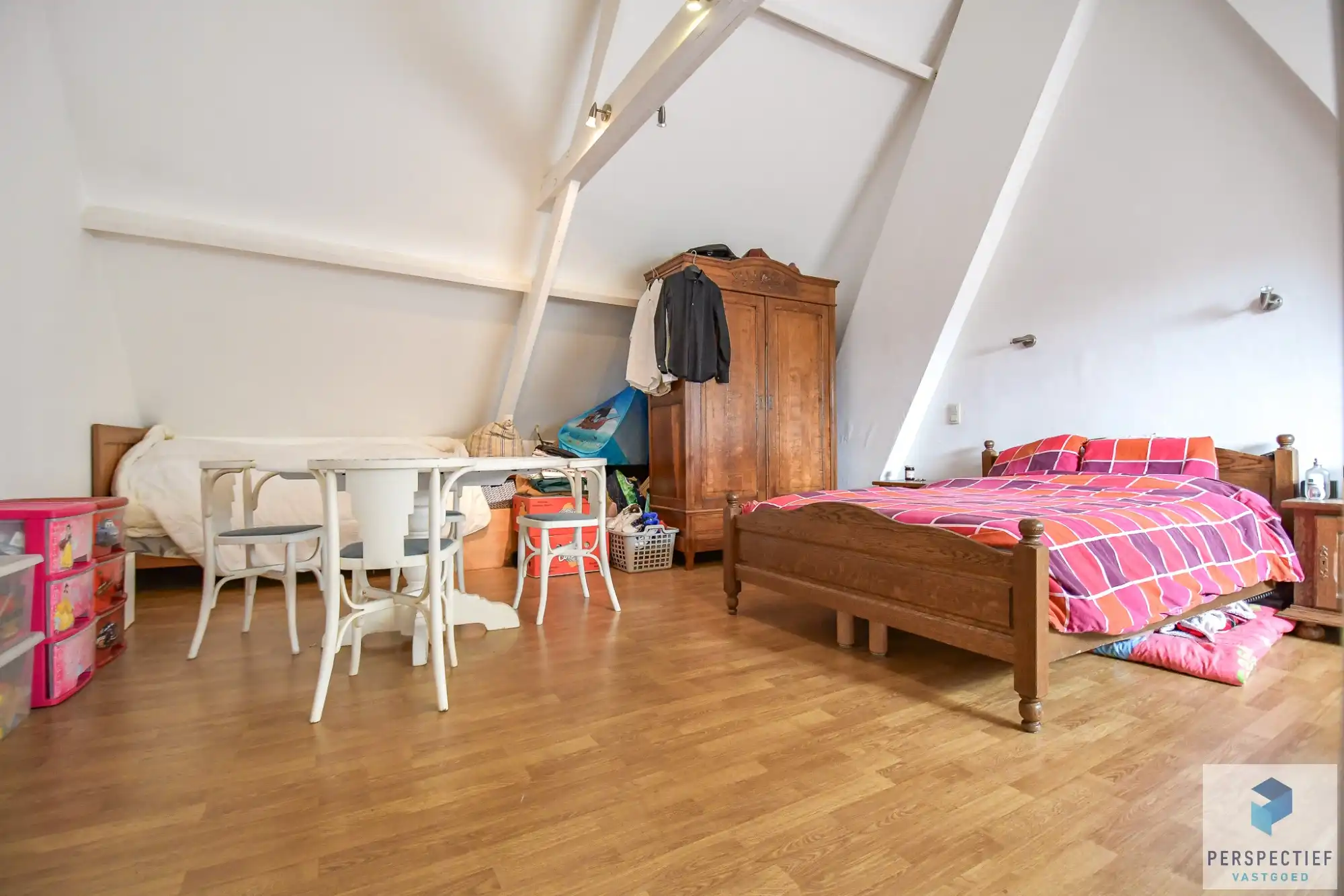 Ruime halfopen bebouwing met tuin en garage in het centrum van Oedelem foto 22