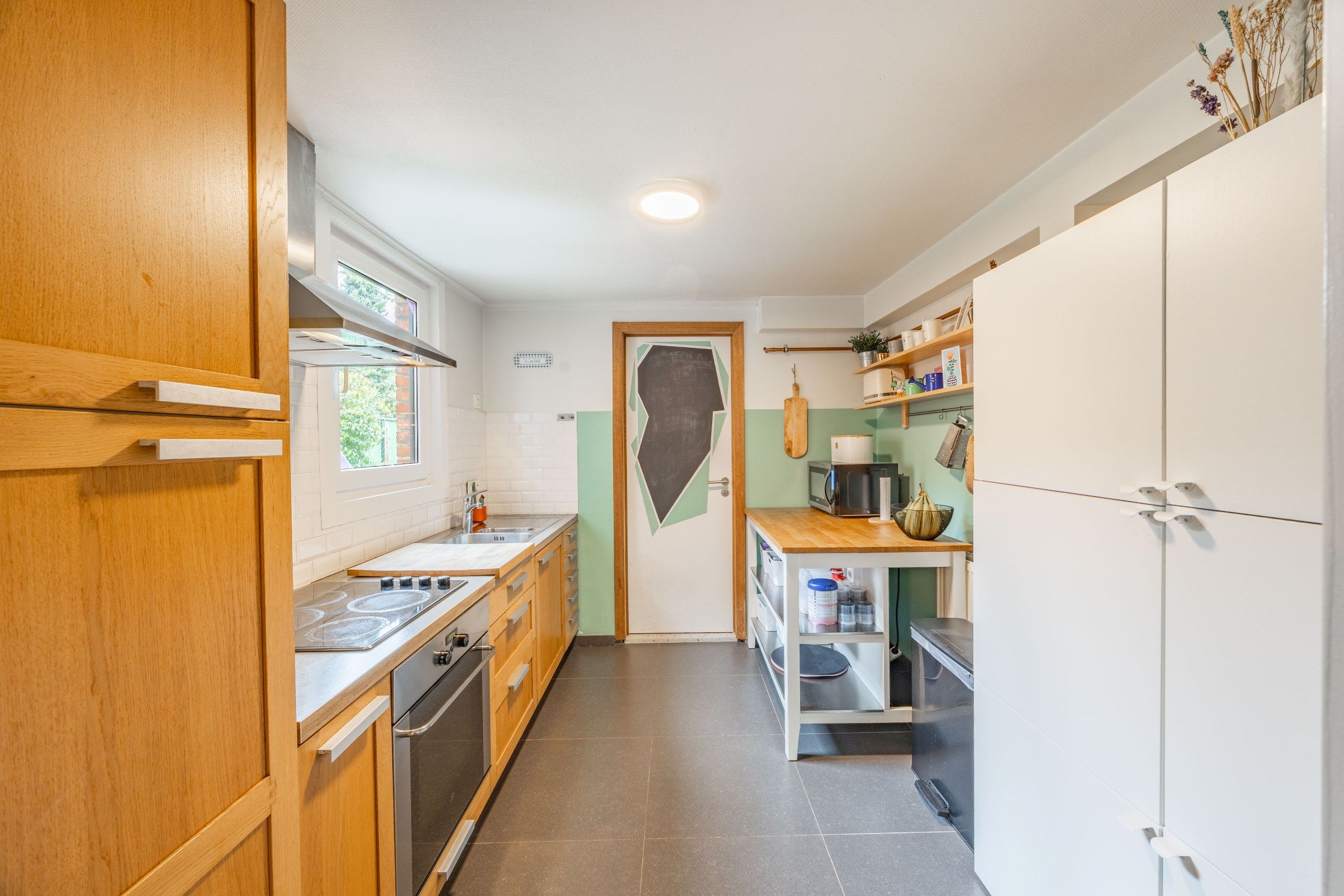 Gerenoveerde rijwoning met tuin foto 10