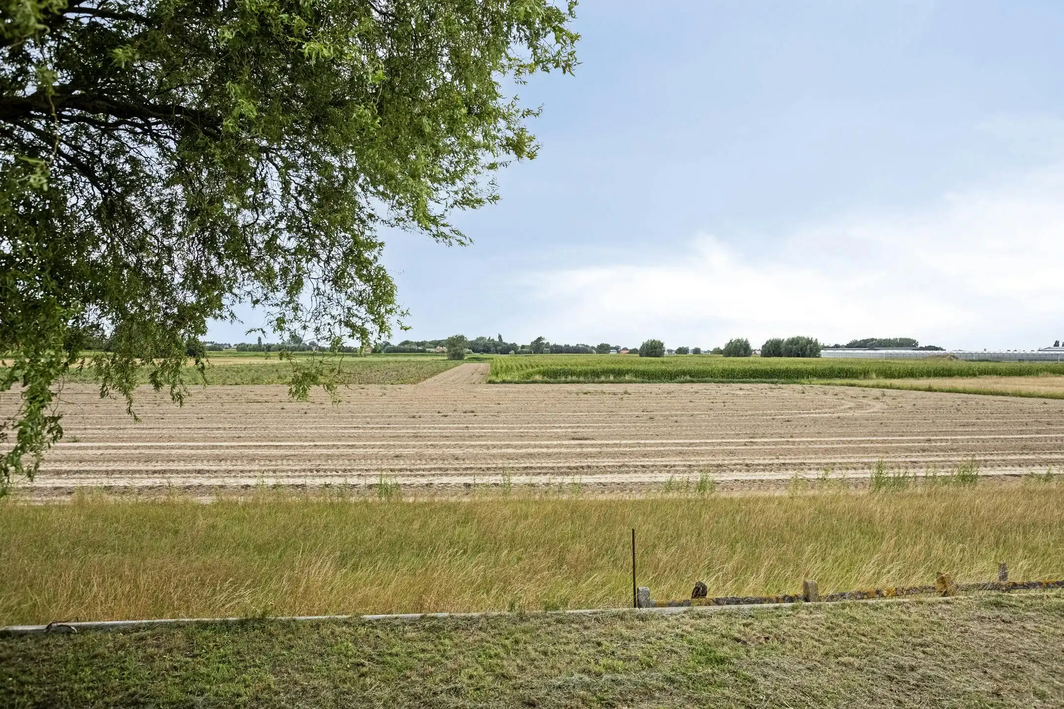 alfopen bebouwing met 3 slaapkamers op een ruim perceel in Gits! foto 7