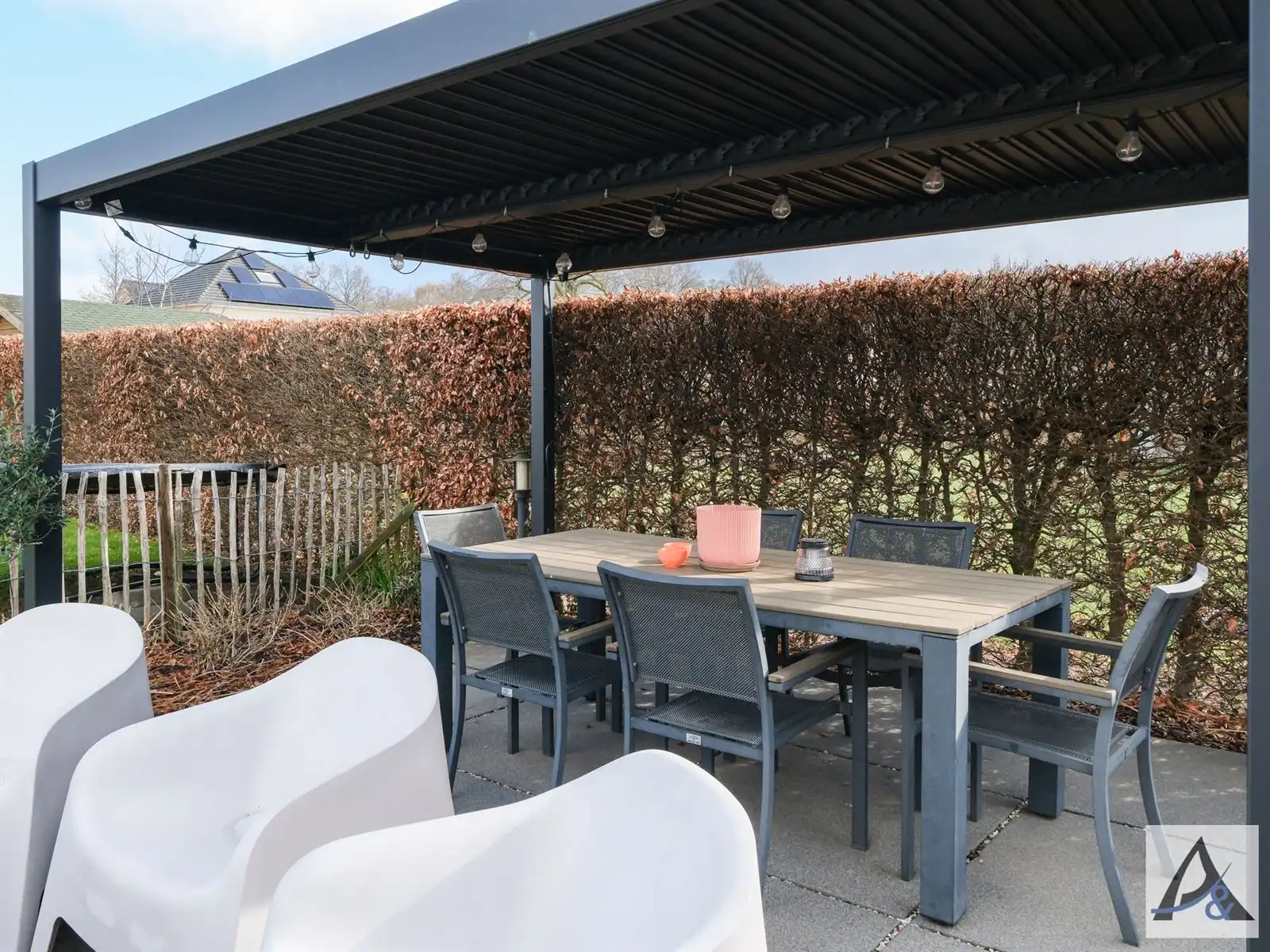 Instapklare eengezinswoning met prachtige tuin! foto 6