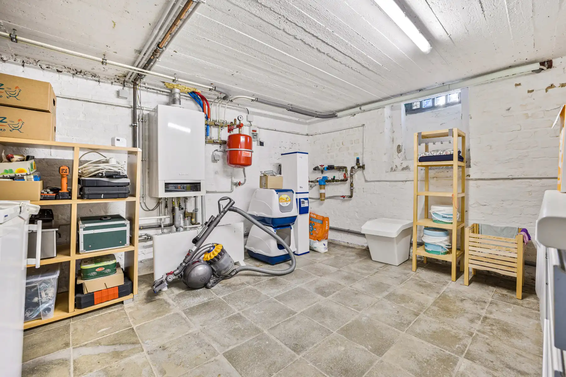 Instapklare woning met drie slaapkamers en tuin foto 13
