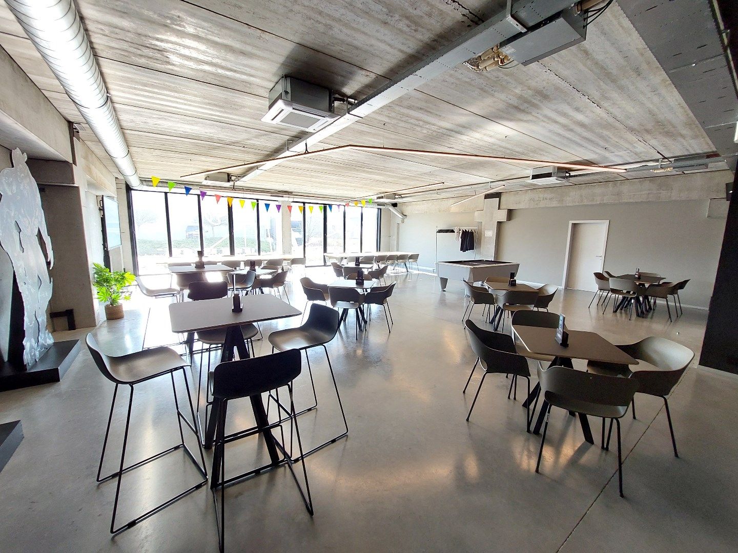 Commercieel gelegen showroom / kantoor van 276m² - nieuwbouw foto 5