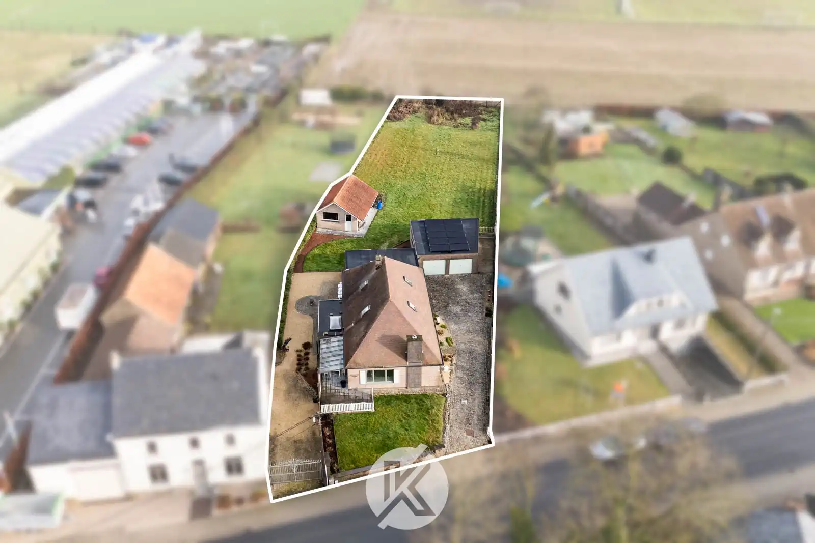 Vrijstaande woning op strategische locatie foto {{pictureIndex}}