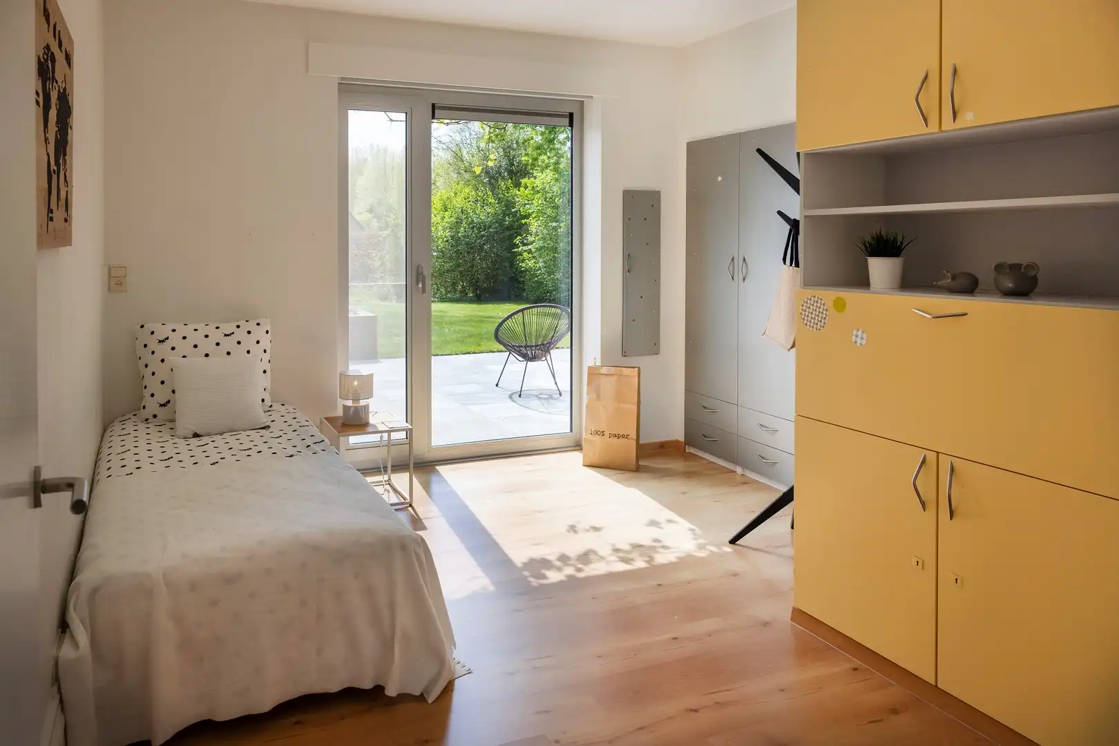 Ruime, alleenstaande woning met mogelijke praktijkruimte. foto 14