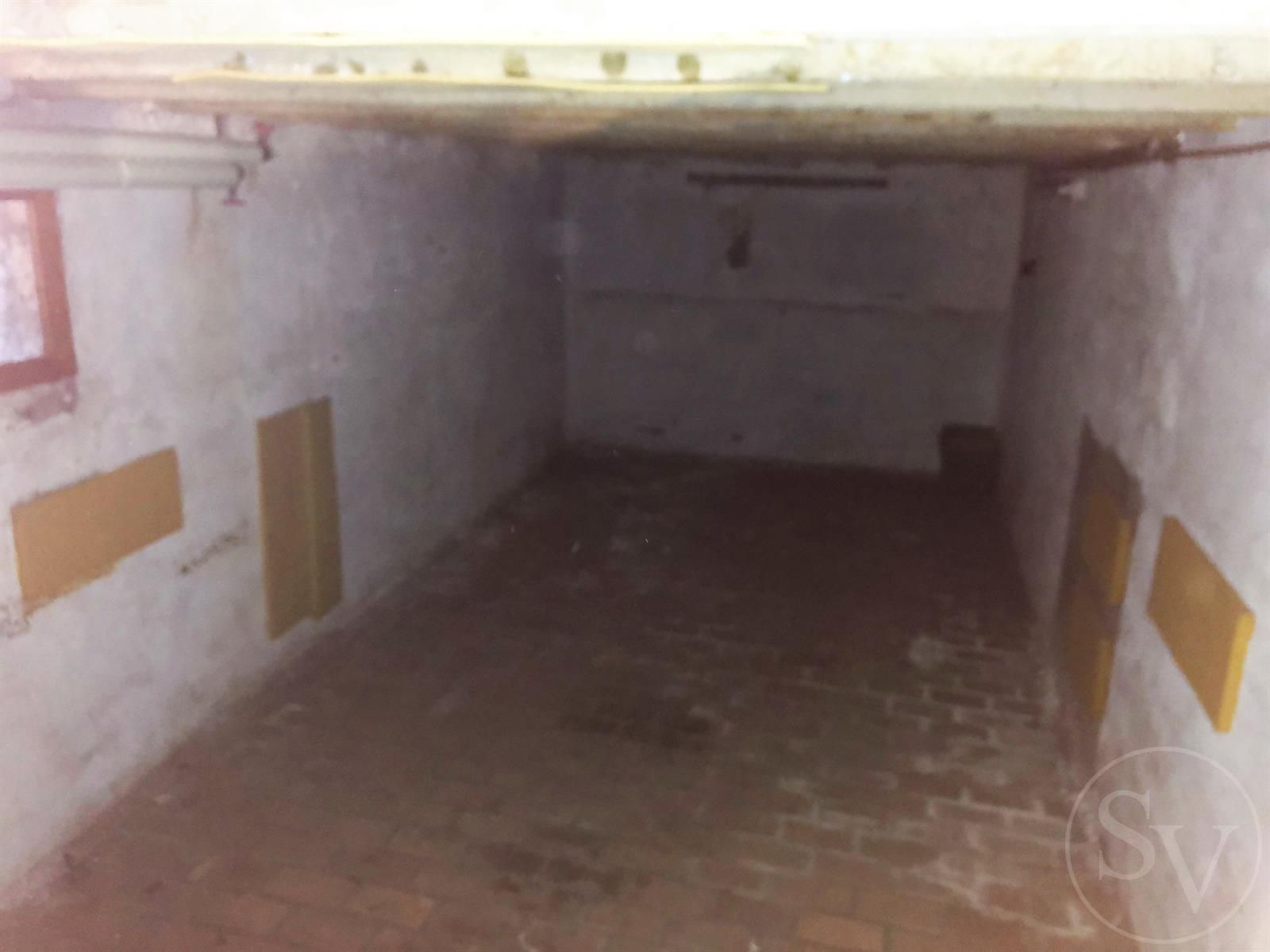 Appartement met 2 slaapkamers, balkon en garage. foto 13