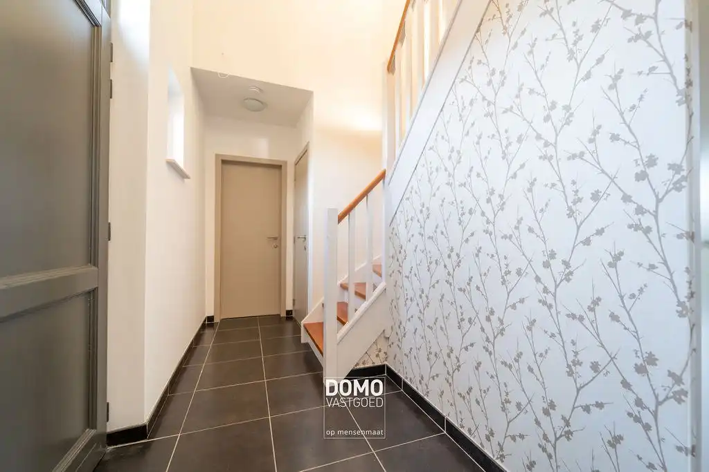 Wonen in alle rust: instapklare open bebouwing met ruime zonnige tuin te Stokrooie foto 3