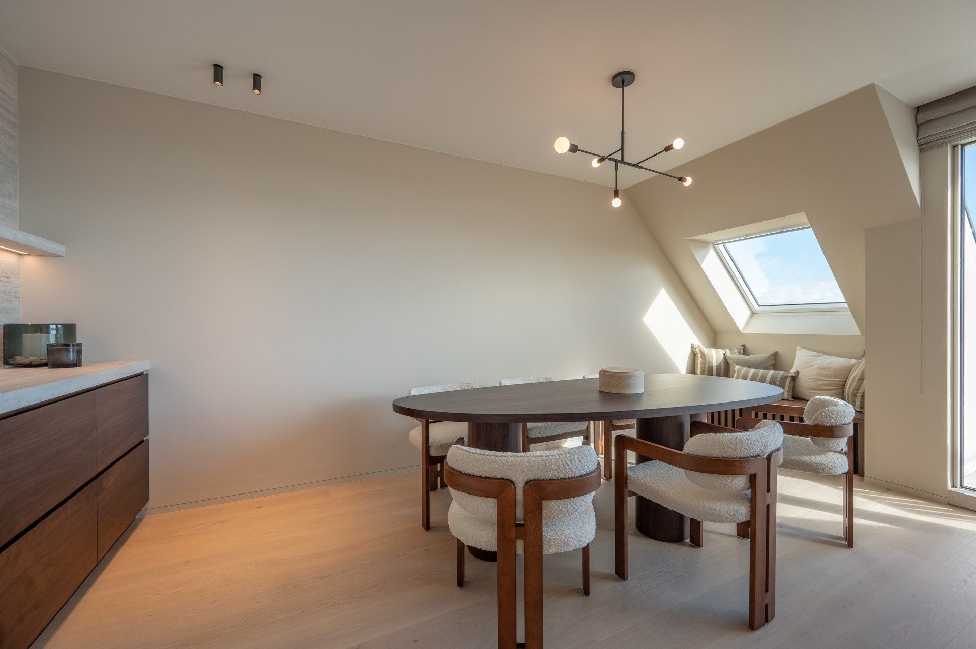 Exclusief nieuwbouw duplex appartement met frontaal zeezicht en royale terrassen nabij het Albertplein. foto 12