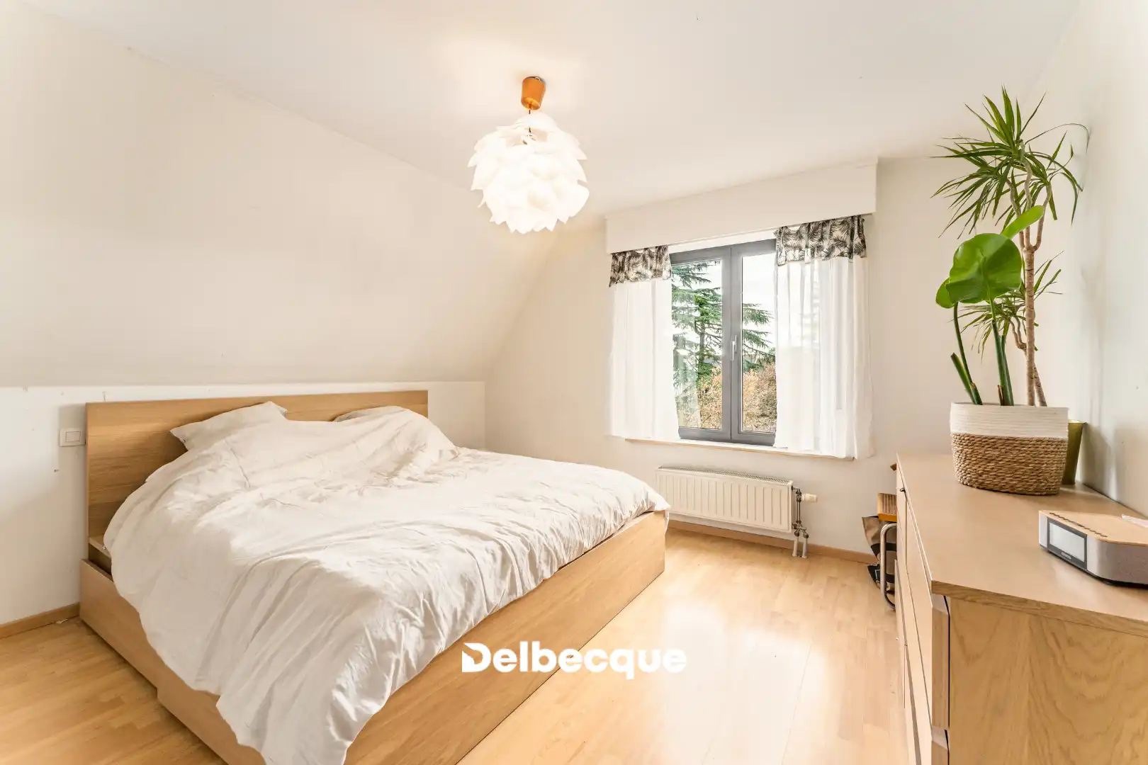 Instapklare bel-étage woning met garage en riante tuin op toplocatie in Assebroek foto 16