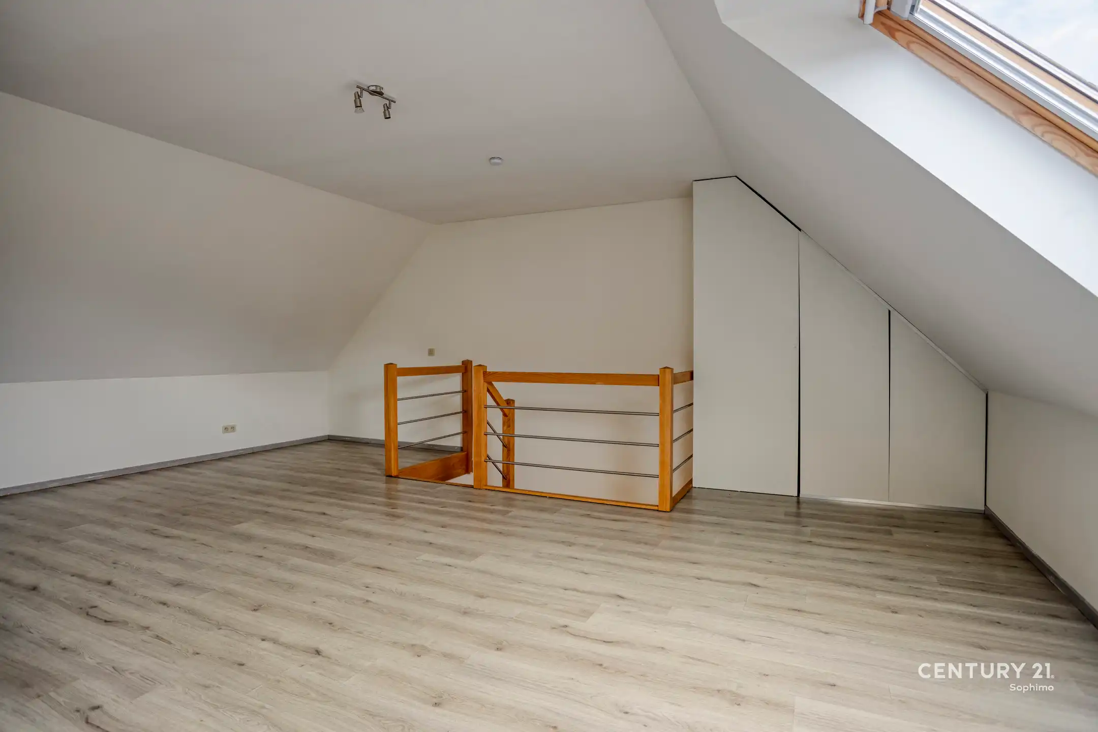 Instapklare woning met 4 slaapkamers op een rustige locatie  foto 18