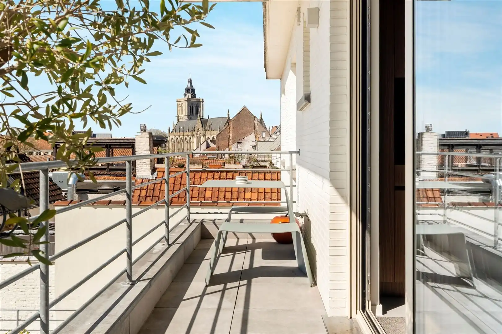 Zeer ruim appartement  foto 9