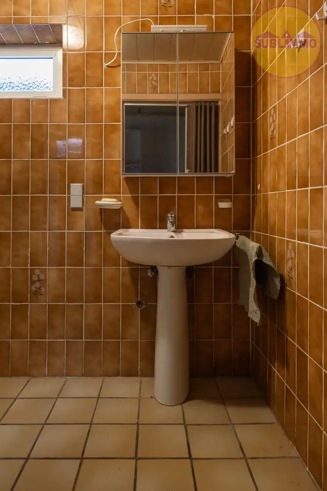 Charmante halfopen bebouwing op idyllische bosrijke locatie – uniek renovatieproject foto 17