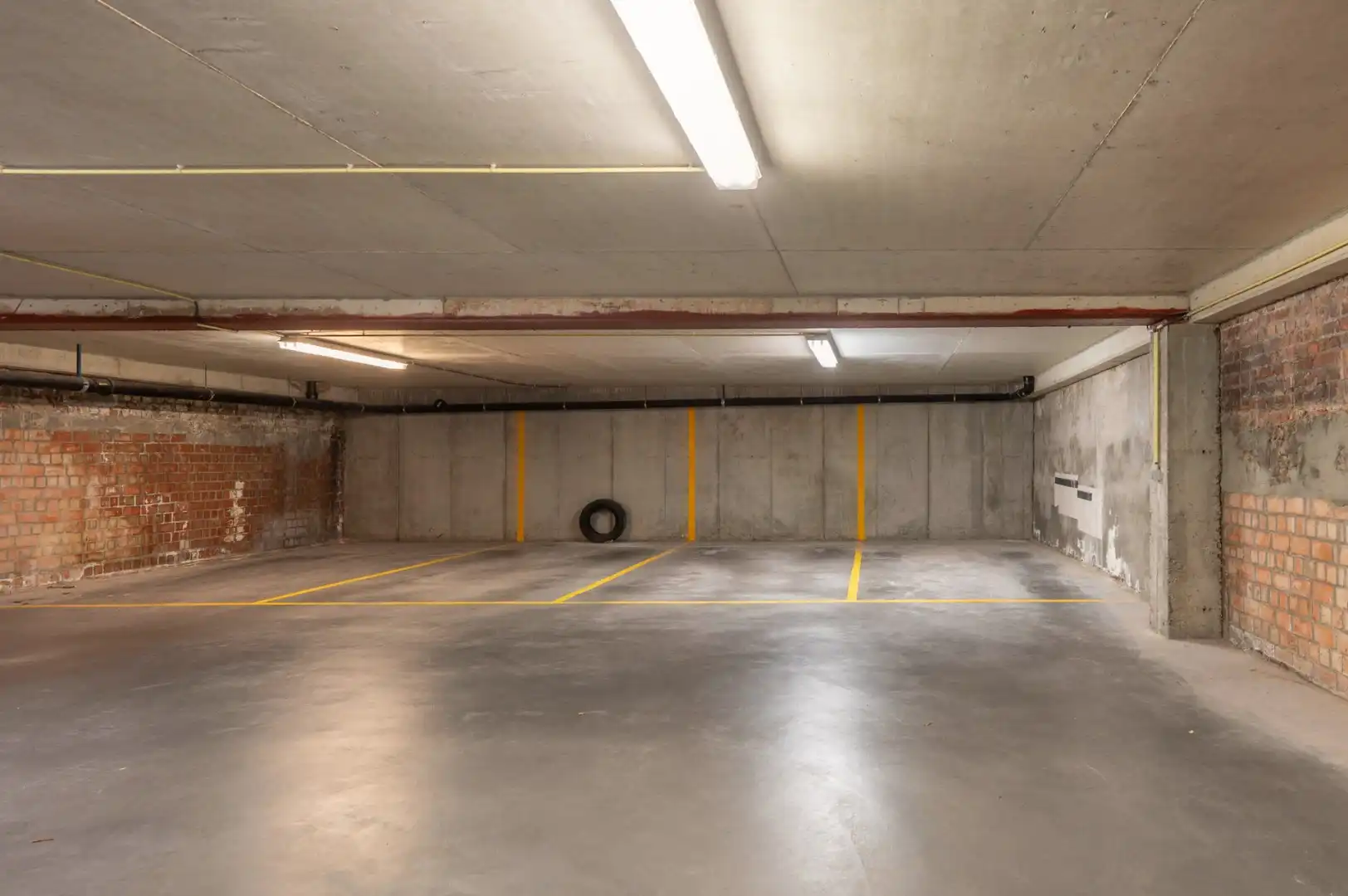 Lichtrijk appartement met 2 slaapkamer en garage op Paul Parmentierlaan foto 18