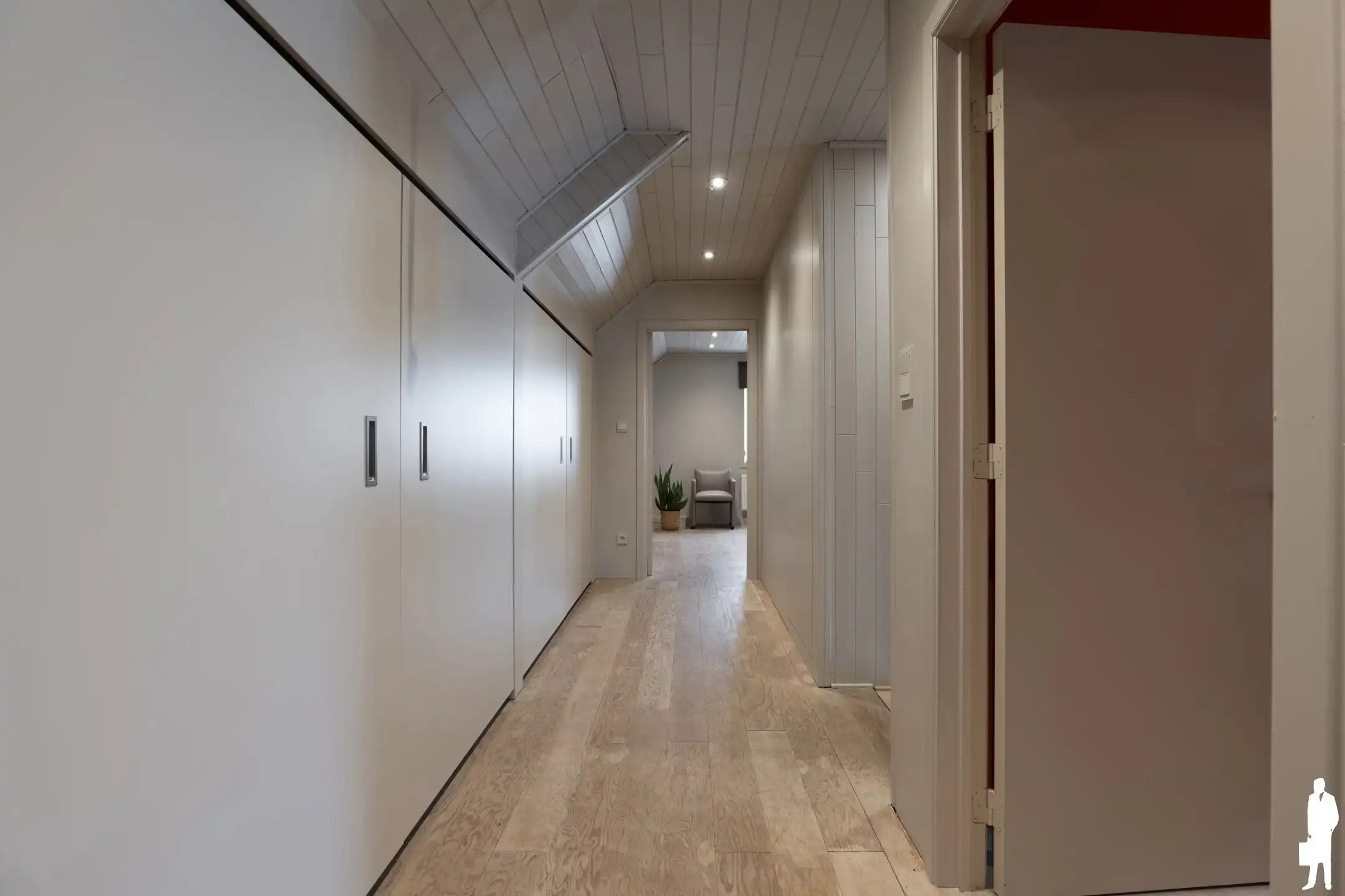 Ruime woning met 5 slpk. op ca. 16 are; uniek, groen gelegen foto 10