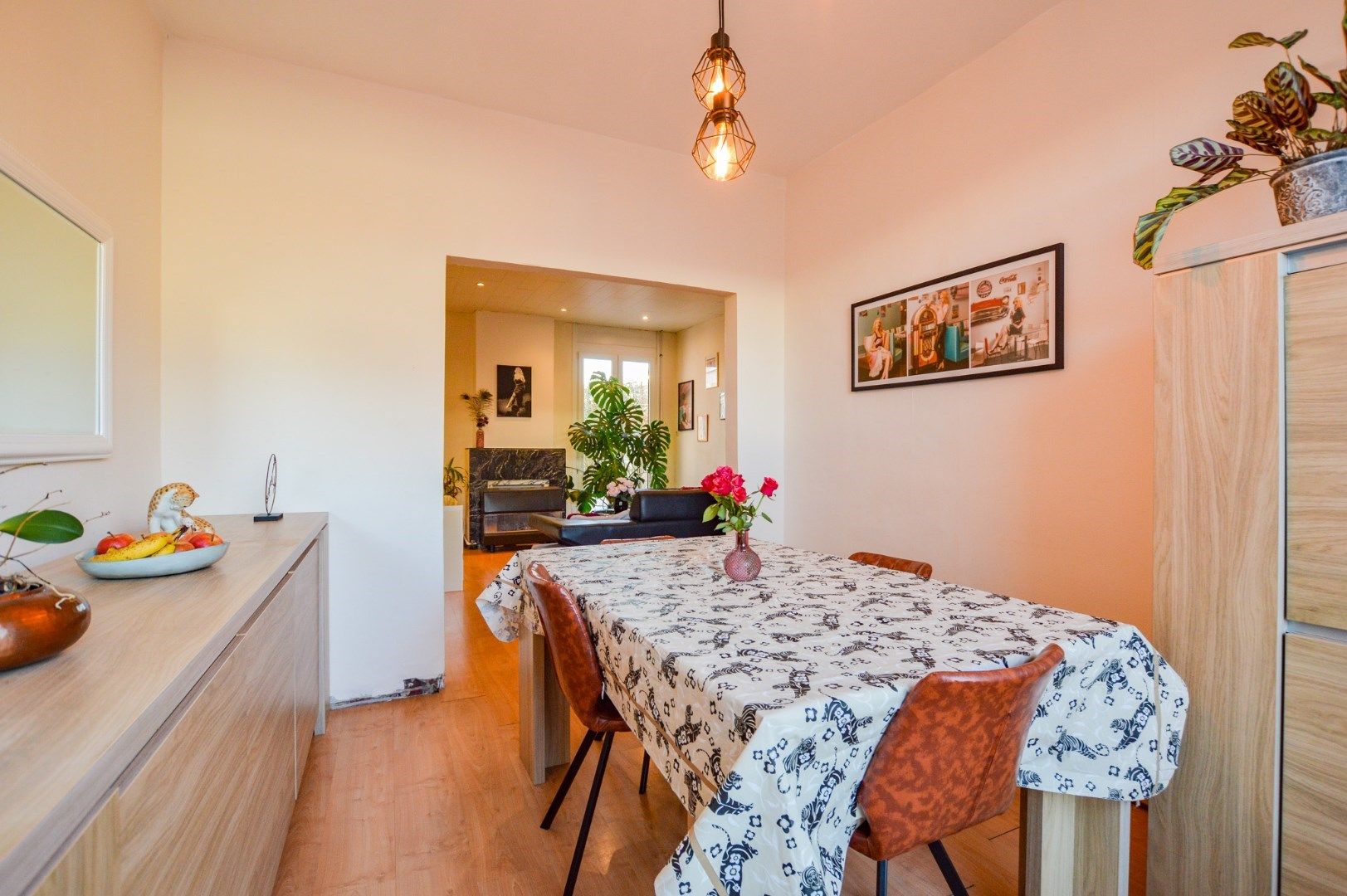 Charmante rijwoning in het centrum van Aartrijke foto 2