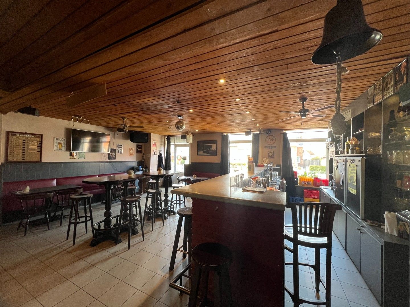 Te renoveren handelspand met woonst op toplocatie foto 4
