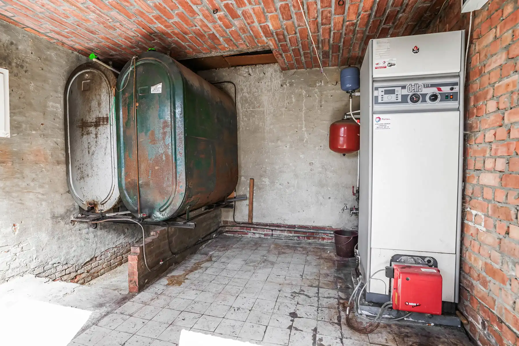 Gunstig gelegen en ruime te renoveren woning in Londerzeel foto 32