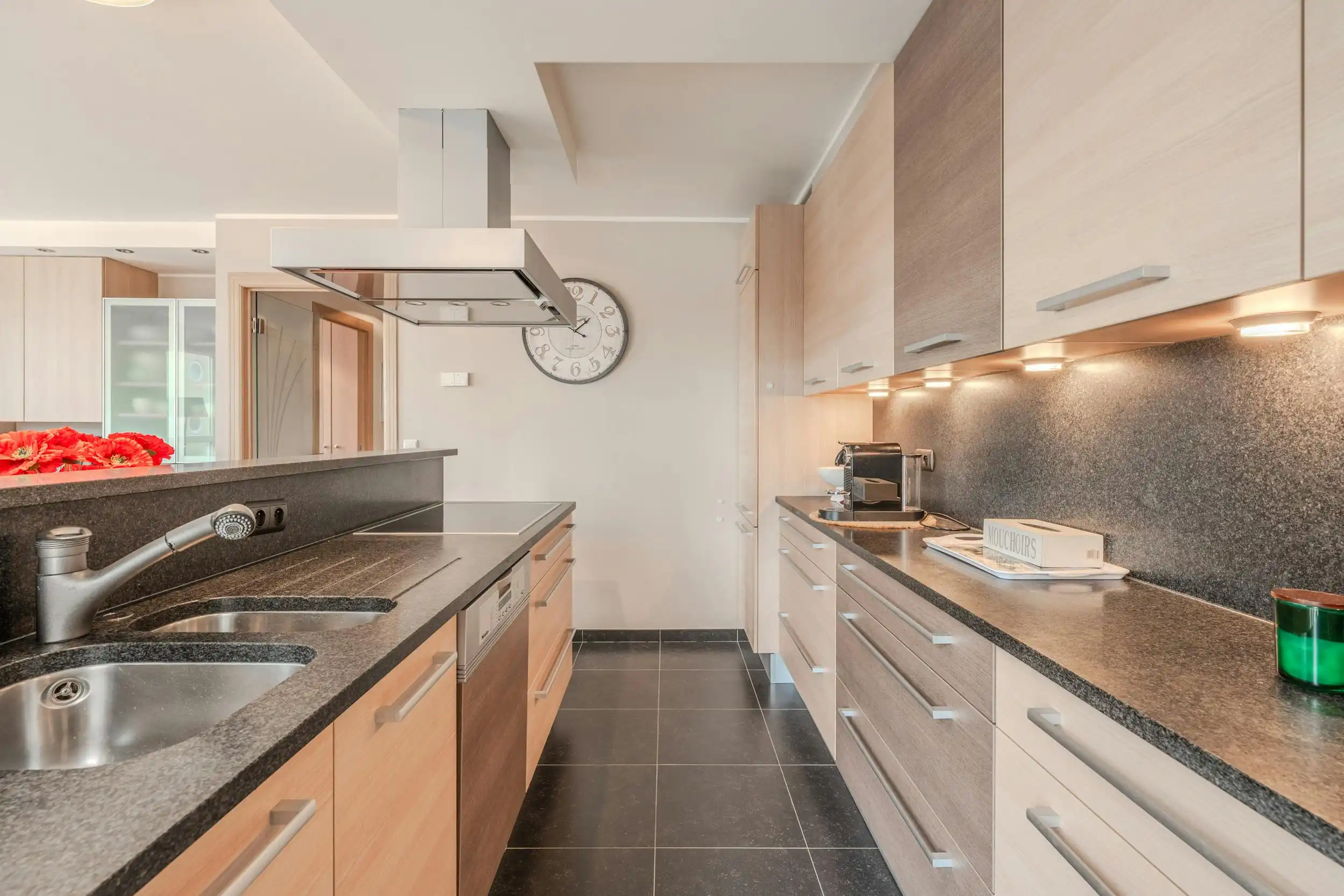 Lichtrijk hoekappartement met 3 slaapkamers op topligging! foto 15