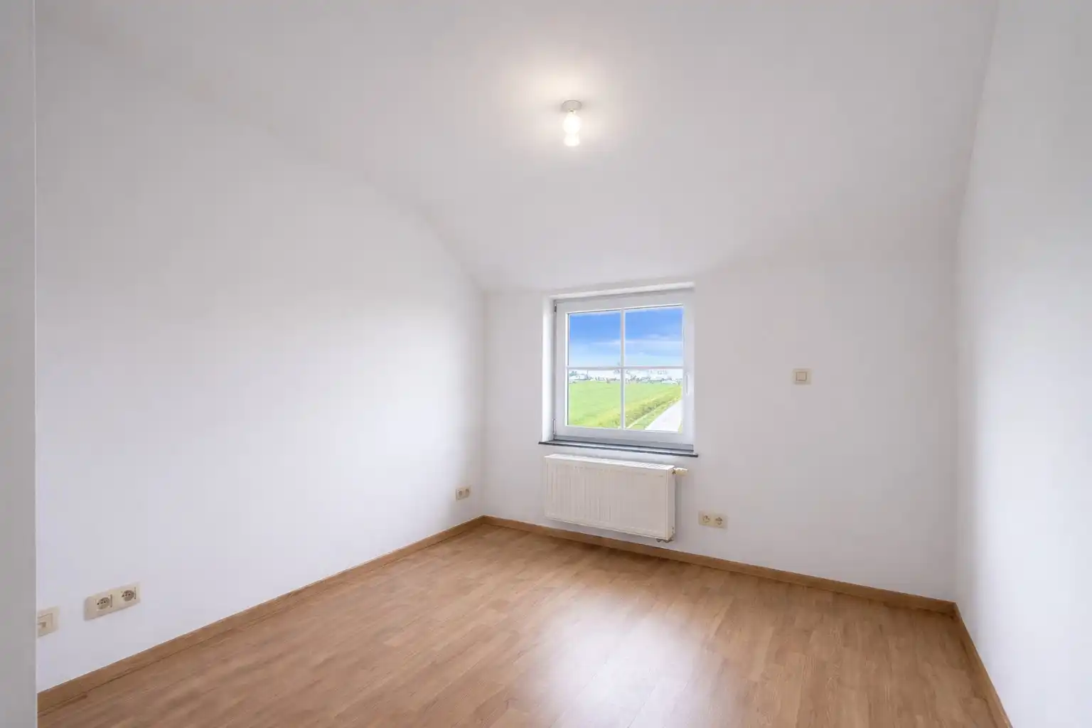 Fermette met atelierruimte/opslagruimte op prachtige locatie foto 15