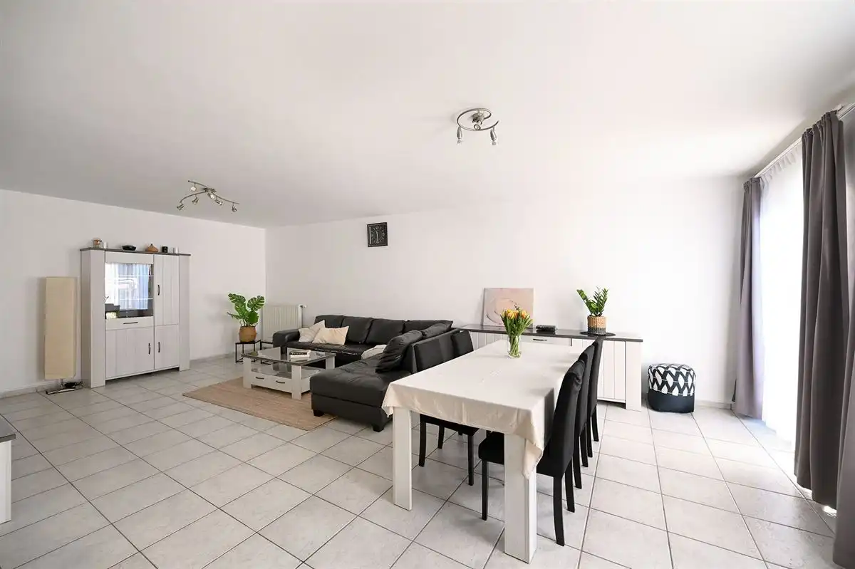 Zeer ruim appartement (120 m²) met 2 SLPK, terras en EPC-label A foto 9