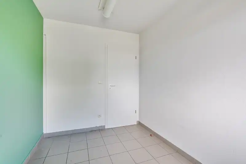 Zeer rustig gelegen gelijkvloers appartement met 3 slaapkamers, tuin en garage foto 19