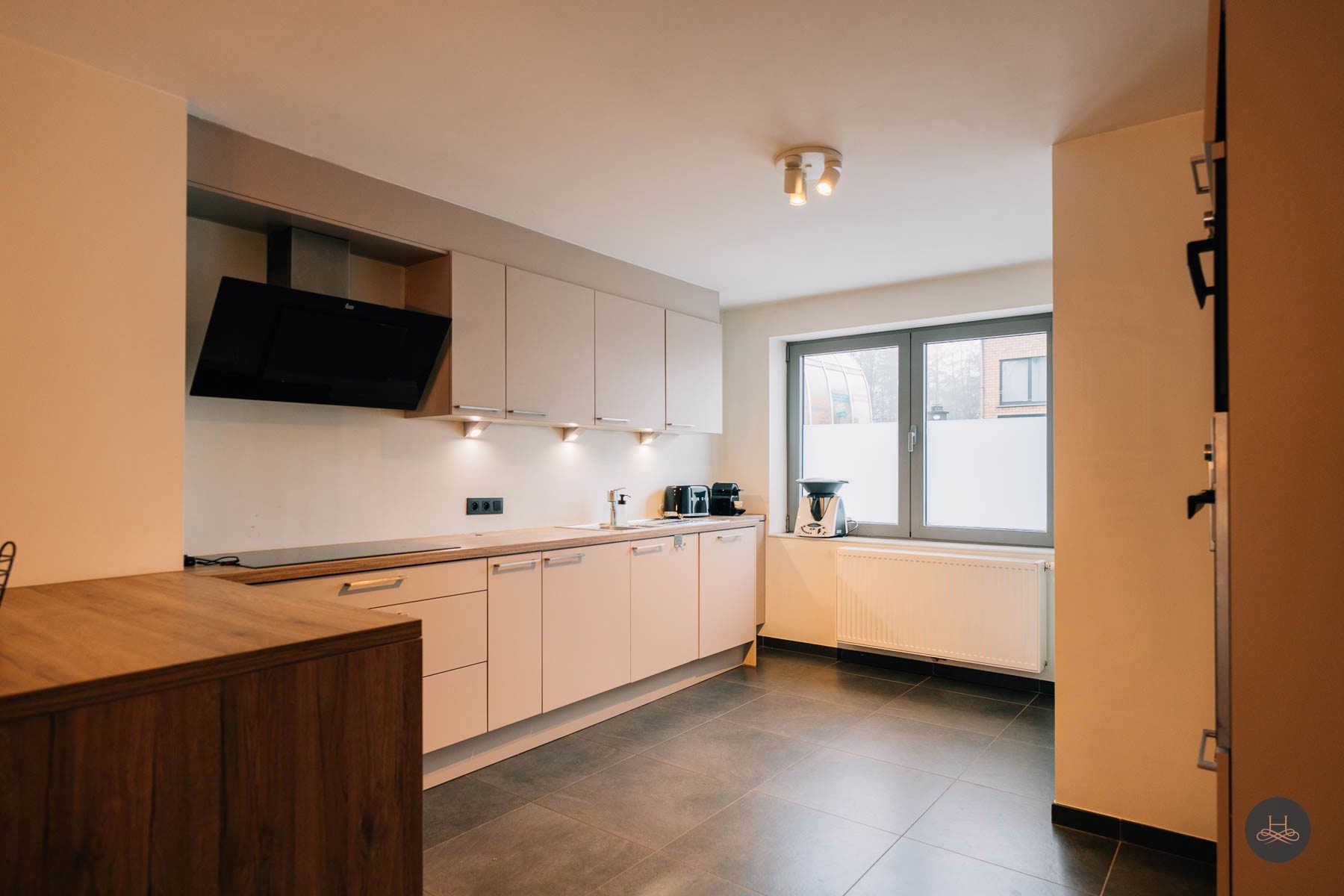 Lichtrijke en instapklare woning vlakbij het centrum foto 2