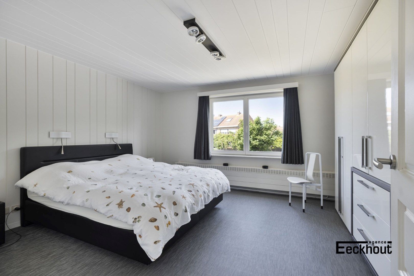 Instapklare villa met garage en aanpalend perceel bouwgrond! foto 18