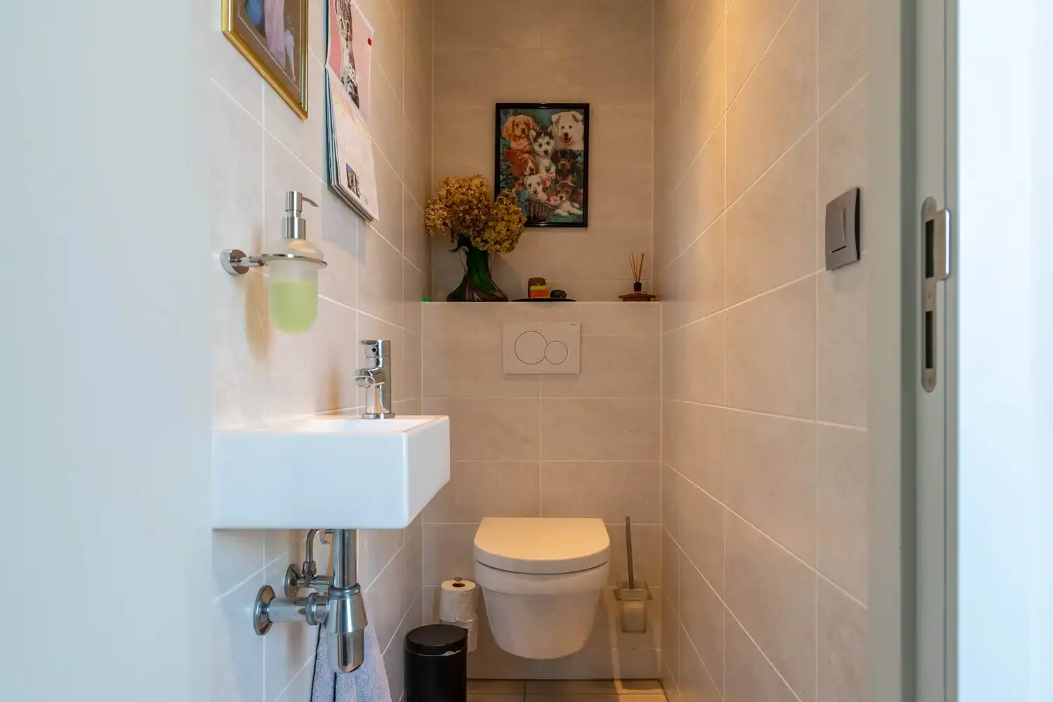 Recent, modern twee-slaapkamer appartement inclusief kelder en twee ondergrondse autostaanplaatsen te Werchter ! foto 21