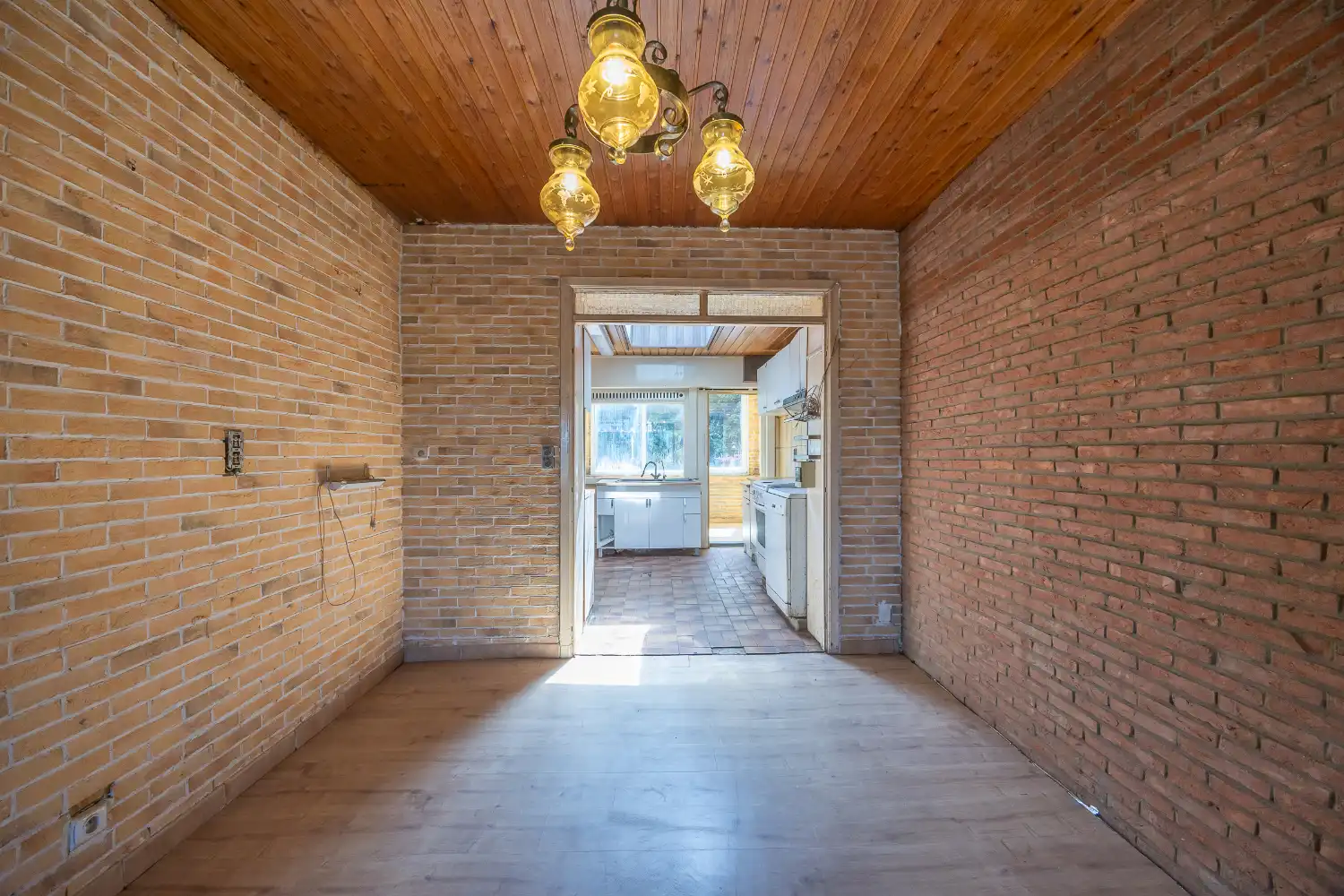 Te renoveren woning met 3 slaapkamers foto 4