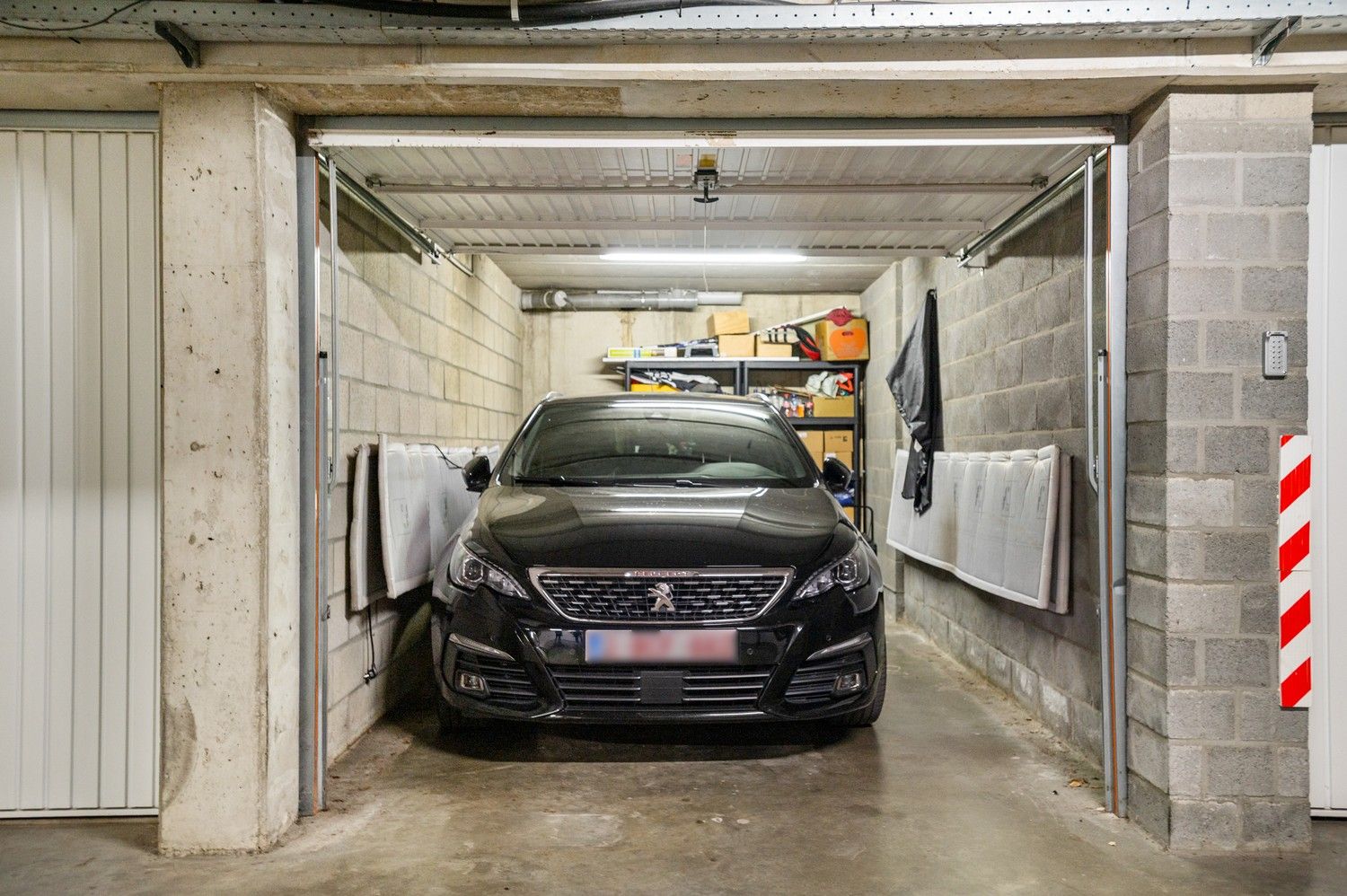 Instapklaar appartement met terras en 2 slaapkamers op centrale ligging in Wijnegem foto 13