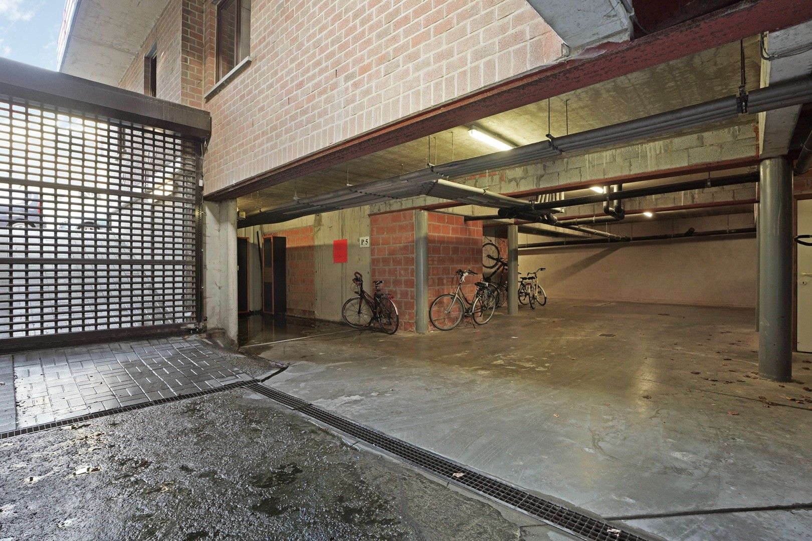 Gemeubeld appartement met 1 slaapkamer foto 11