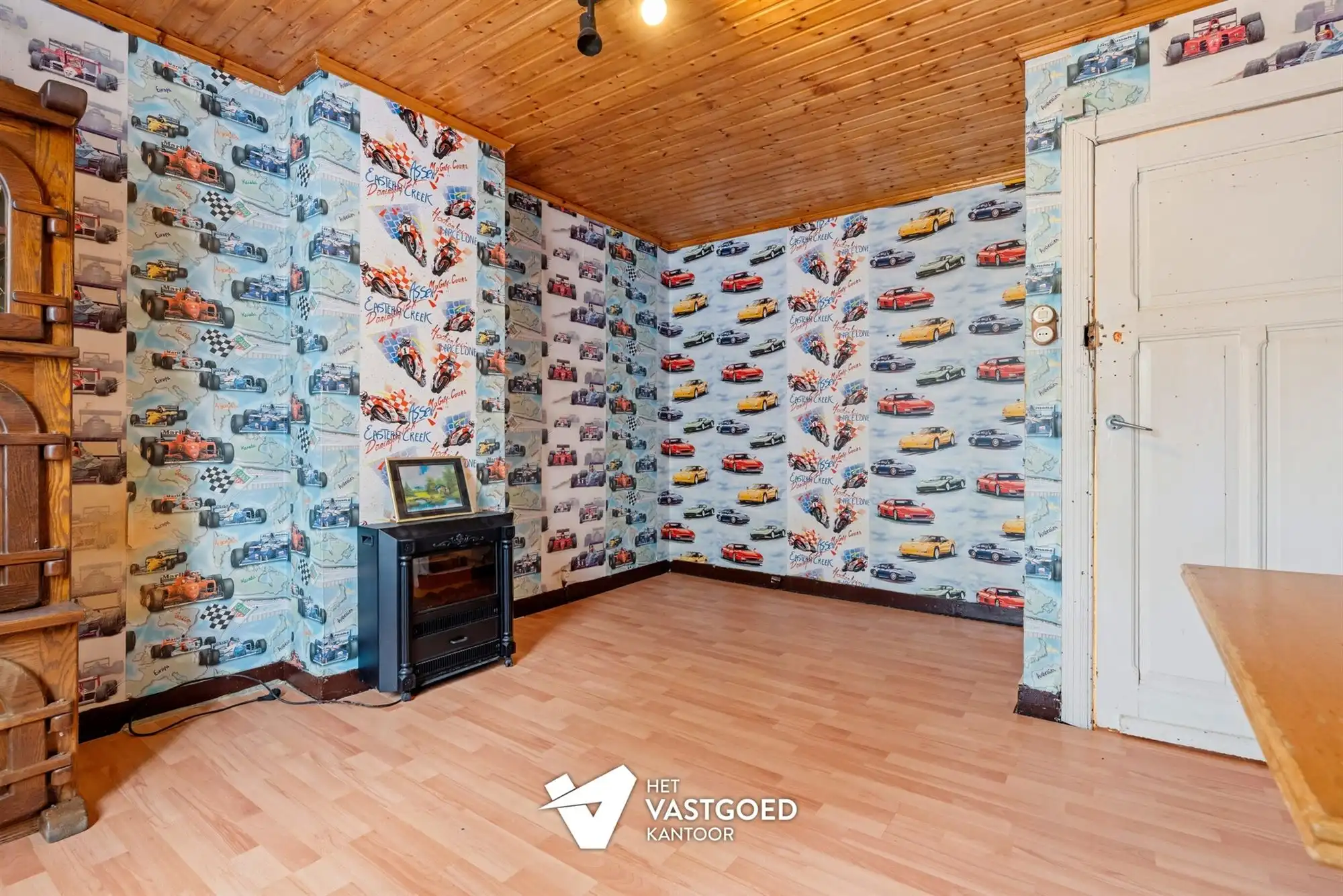 TE RENOVEREN KARAKTERVOLLE WONING UITERST RUSTIG GELEGEN TE BERINGEN-MIJN foto 14