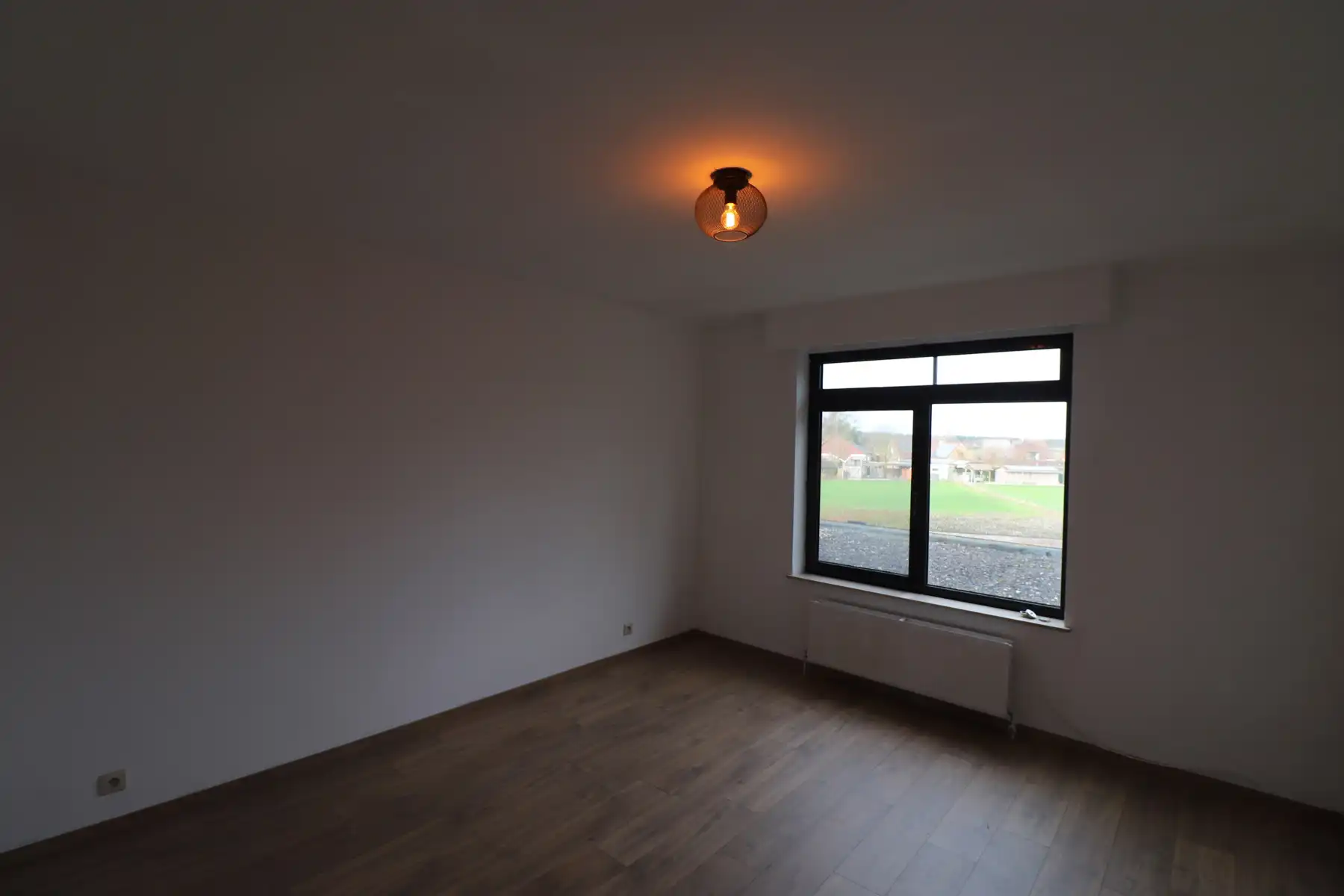 Recent gerenoveerd dakappartement met balkon, terras en garage. foto 9