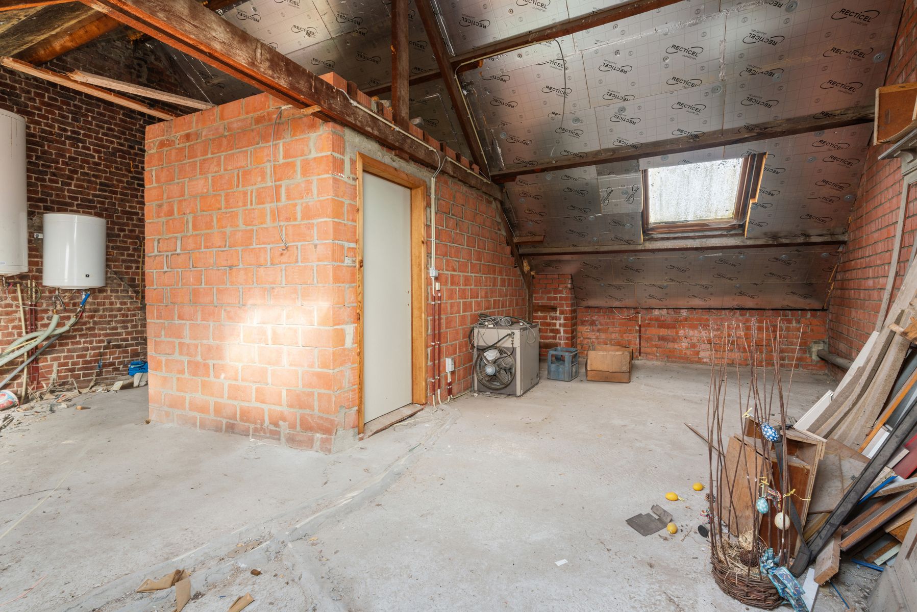 Kantoor met woning te Denderhoutem. foto 22