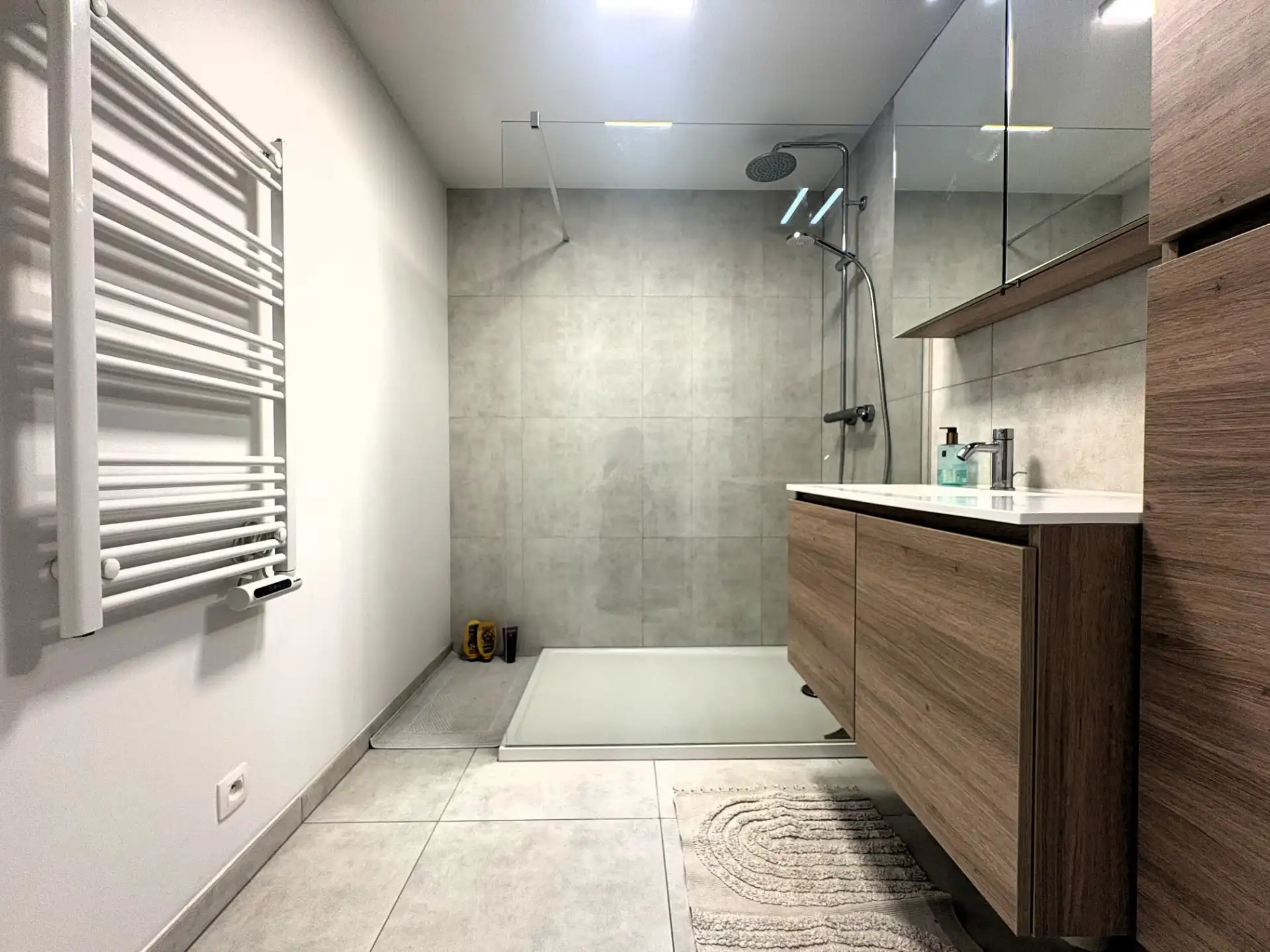 Prachtige afgewerkt nieuwbouwappartement in centrum Waregem foto 12