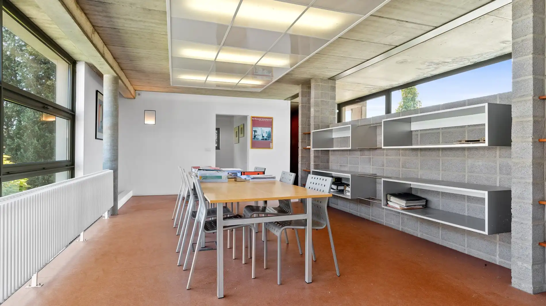 LINDEN - handelsuimte 240 m2 + 5x staanplaats foto 6