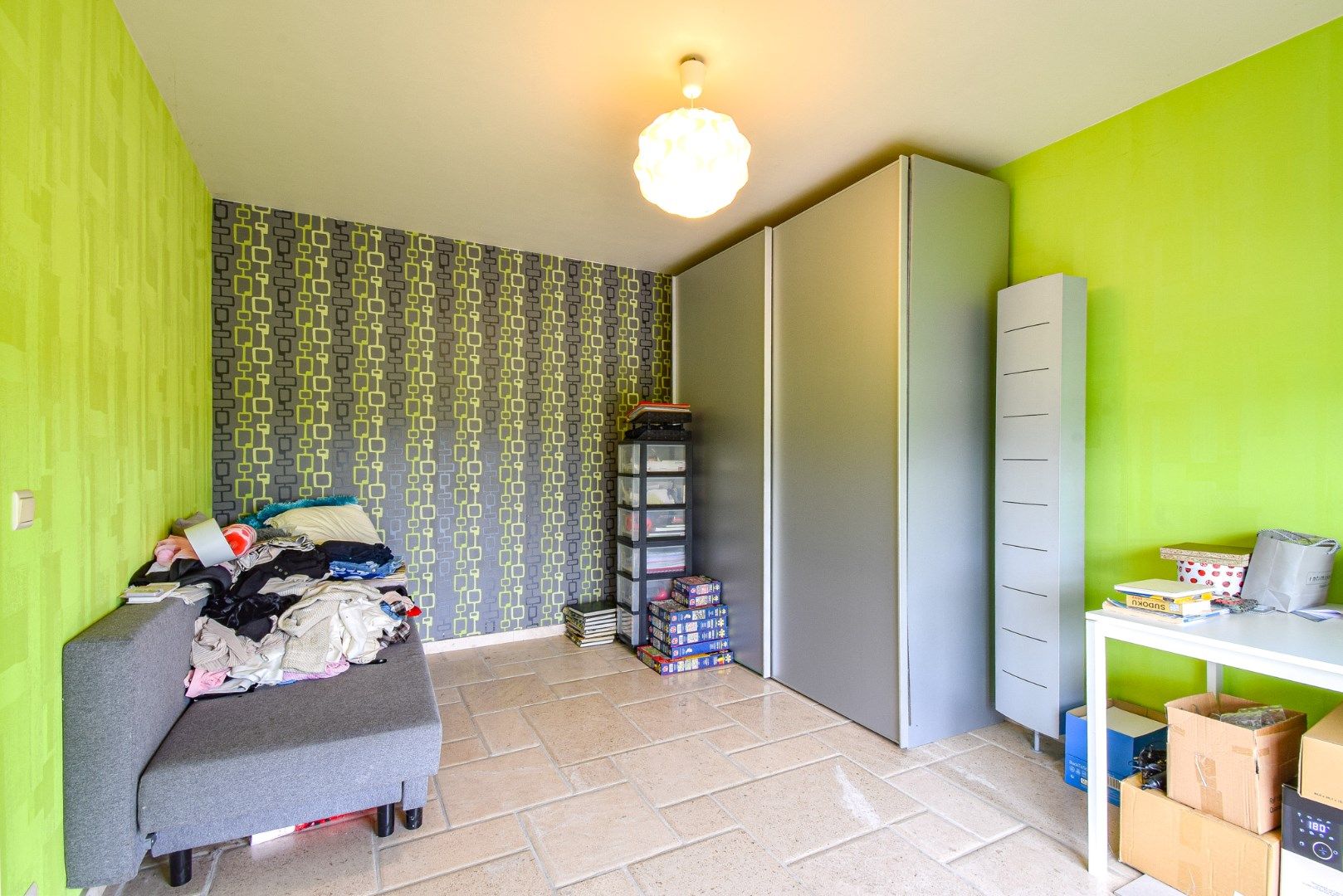 Verzorgde woning met 4 slaapkamers, garage en mooie tuin foto 11