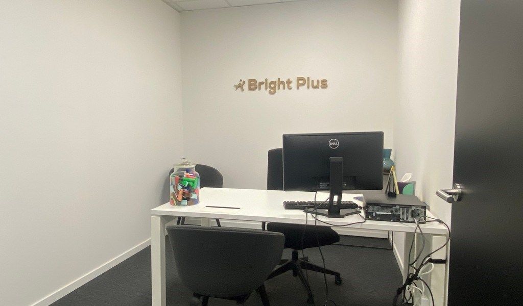 Gemeubelde kantoorruimte te huur in D-One te Kortrijk foto 6