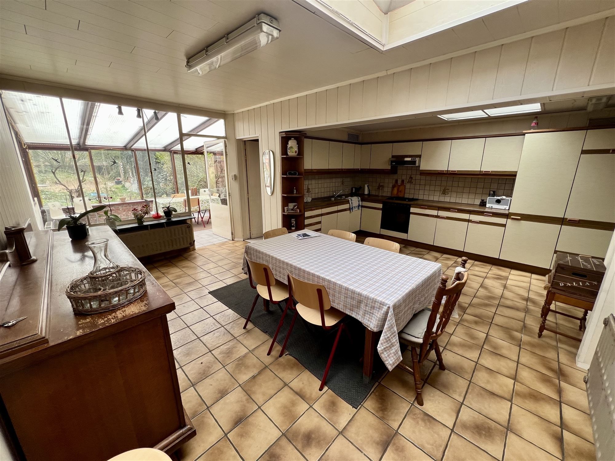 Woning met Garage voor Drie Wagens en Zuidgericht grote Tuin foto 7