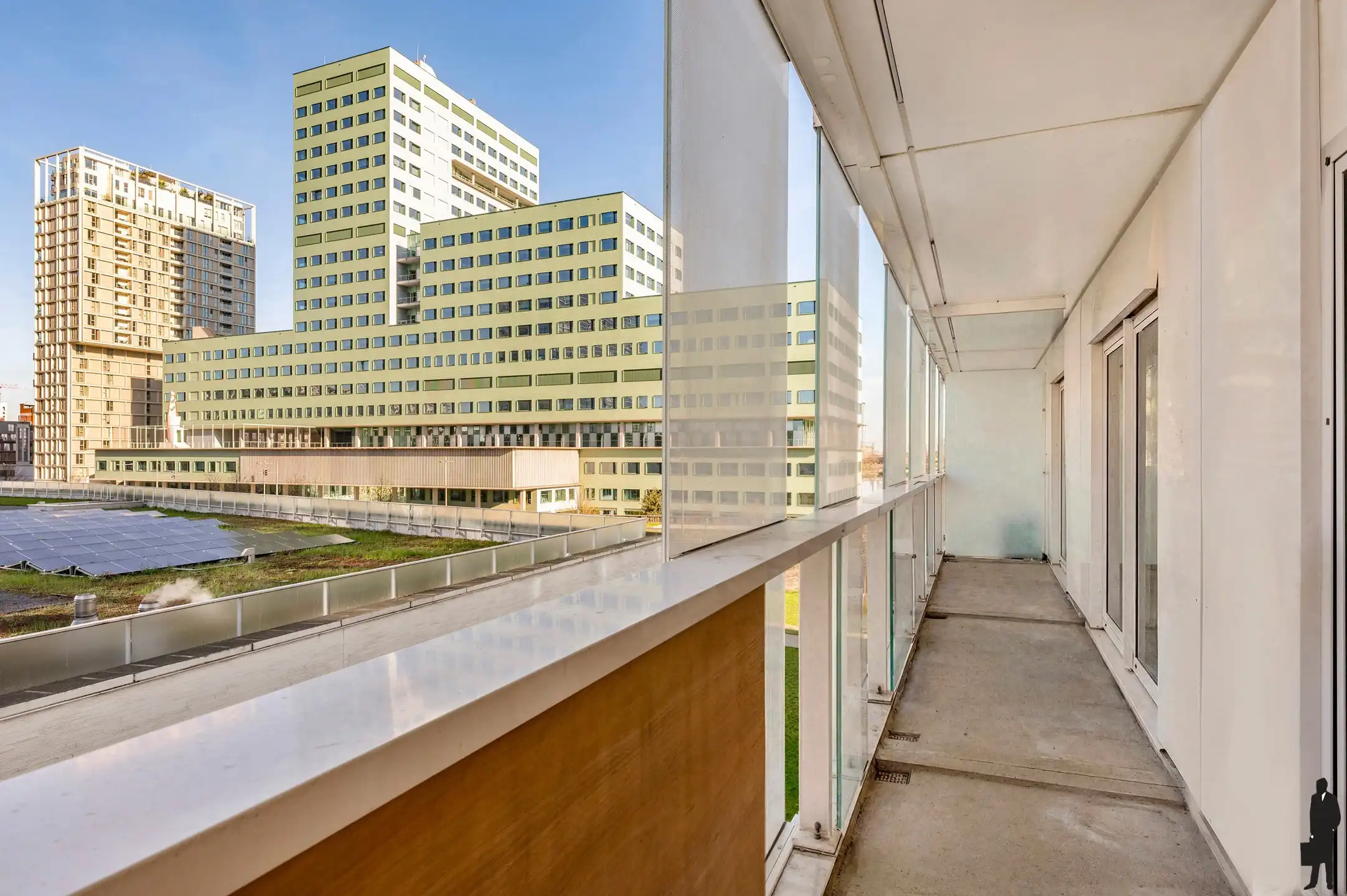 Compacte en lichtrijke studio nabij Park Spoor Noord foto 7