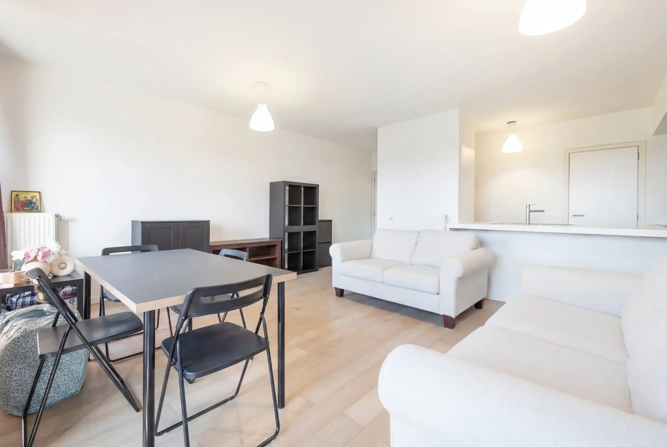 Op een steenworp van de NAVO foto 5