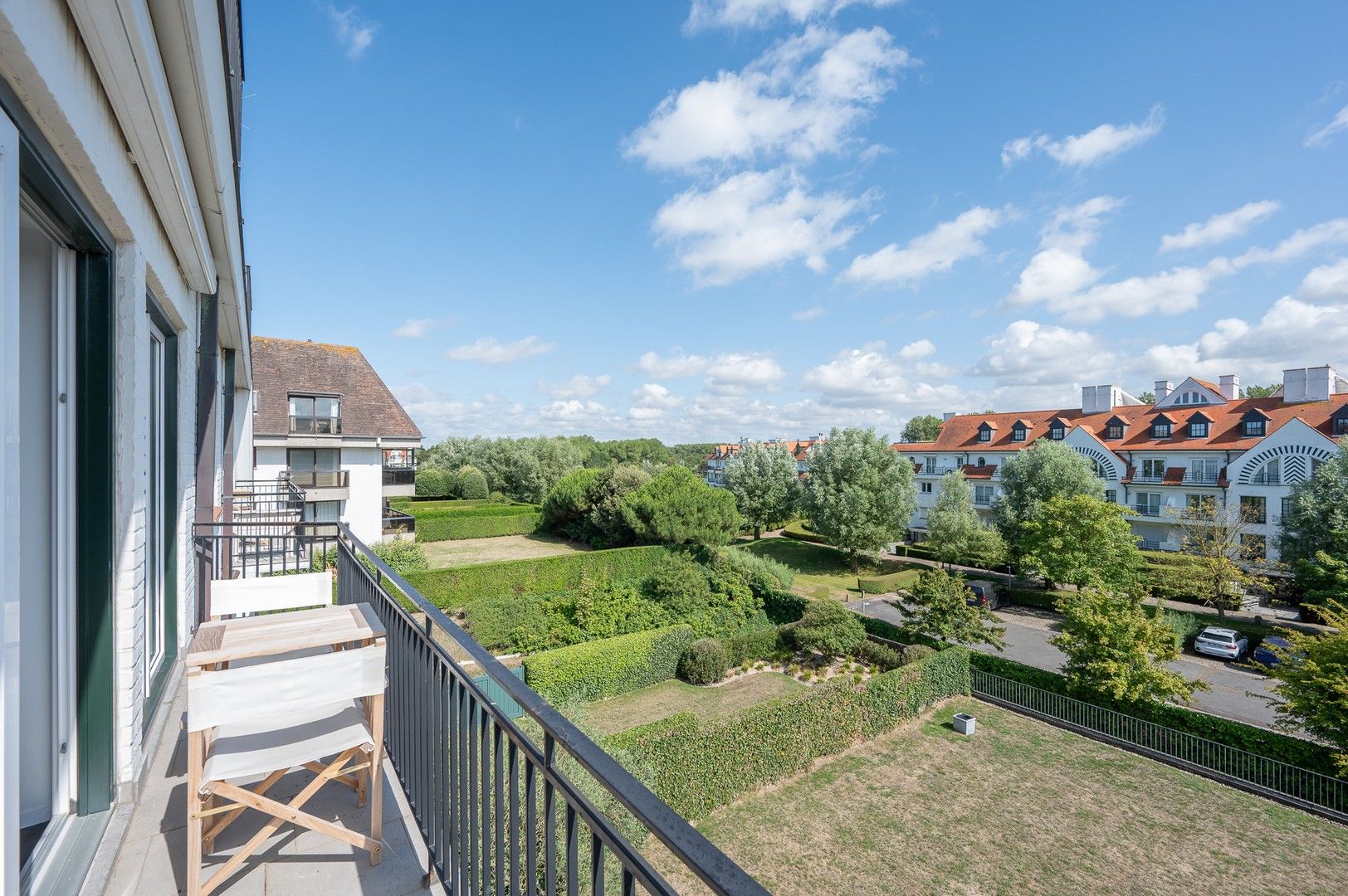 Hedendaags, instapklaar zuidgericht appartement, rustig gelegen in het Zoute. foto 12