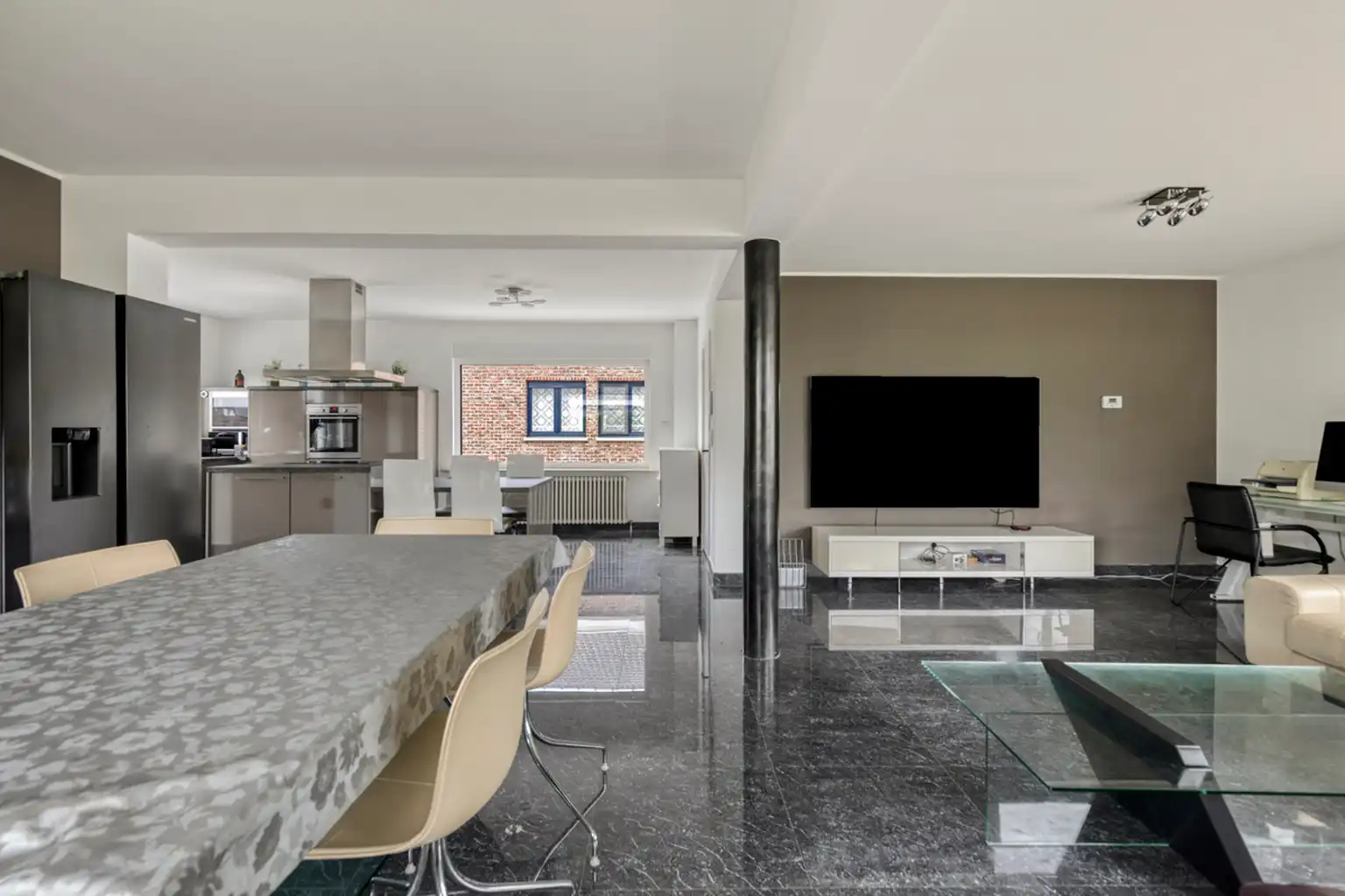 Instapklare woning, voorheen 3 slpk, extra kamers mogelijk foto 10