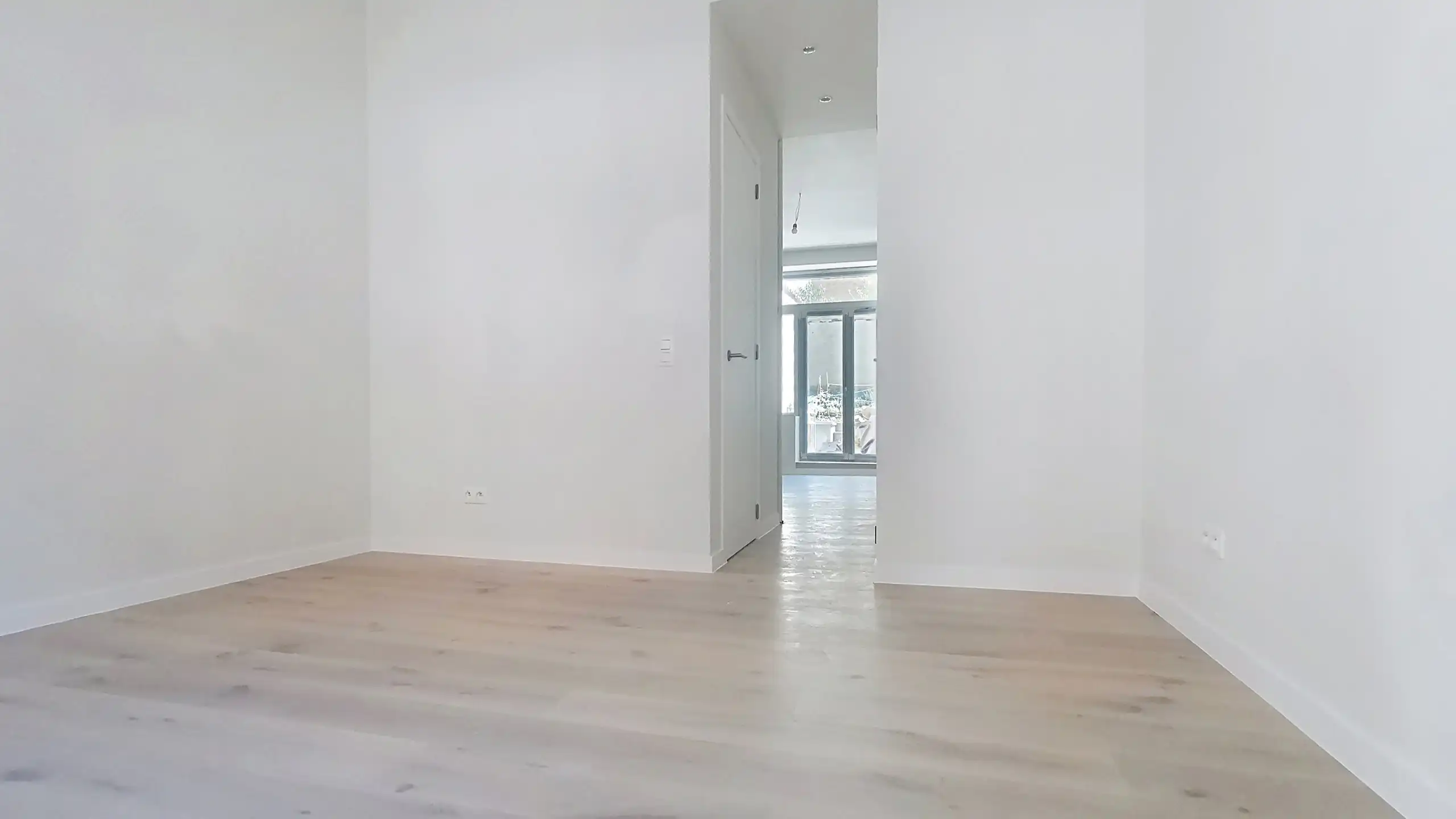 Volledig gerenoveerd, 1ste bewoning, tegenover Josaphatpark foto 9